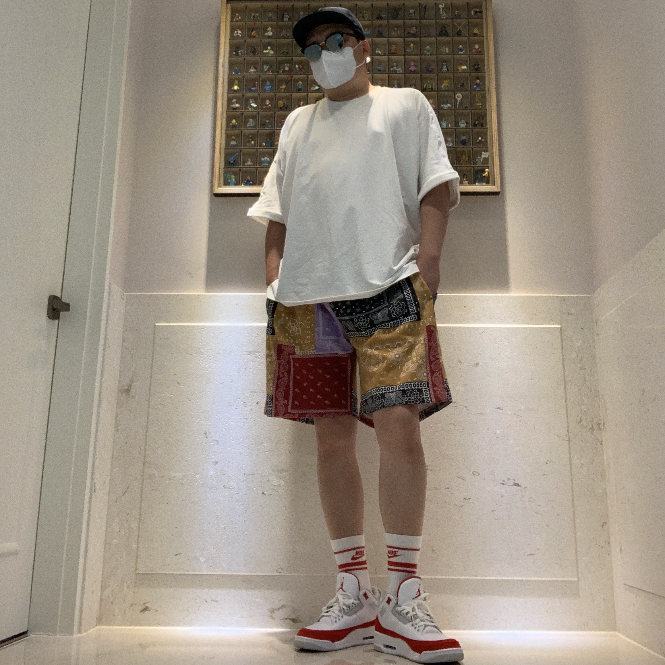 Jordan 3 Retro Tinker White University Red 착용 스타일