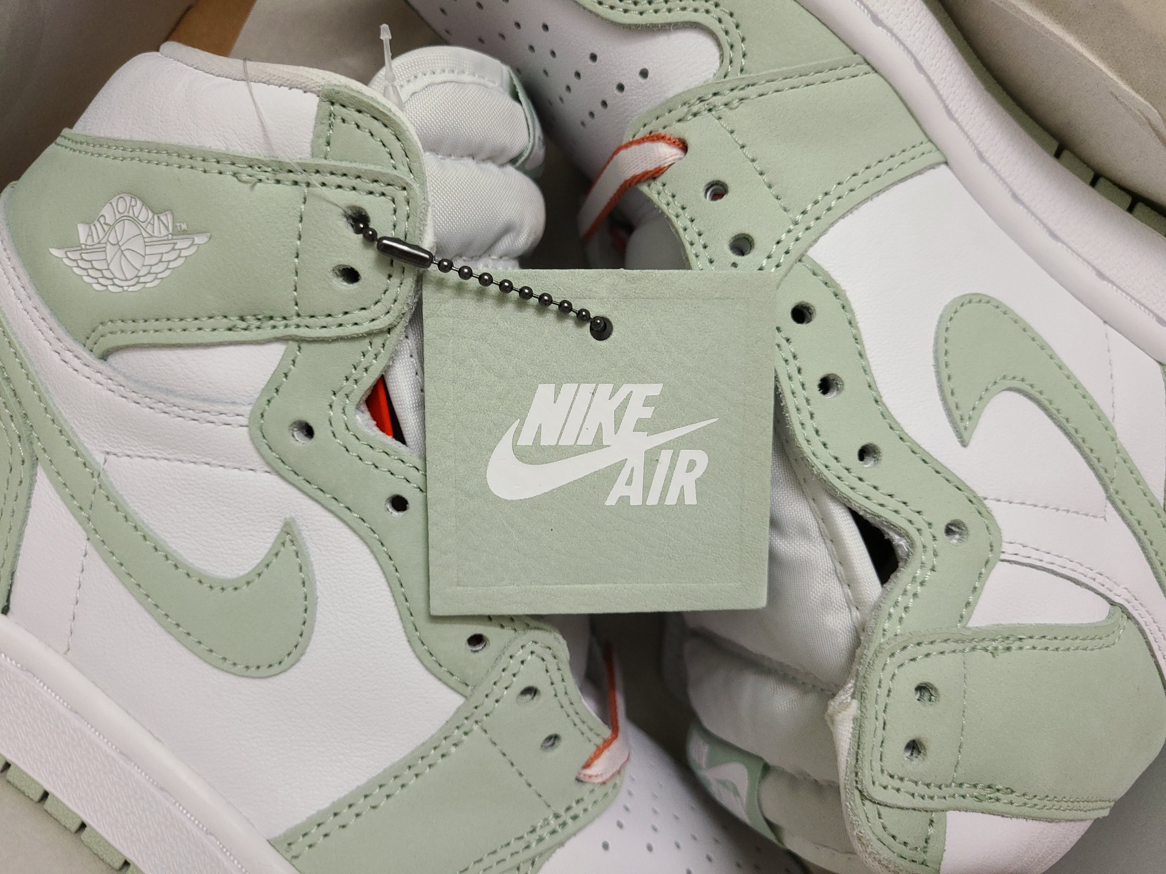 (W) Jordan 1 Retro High OG Seafoam 착용 스타일 - 1