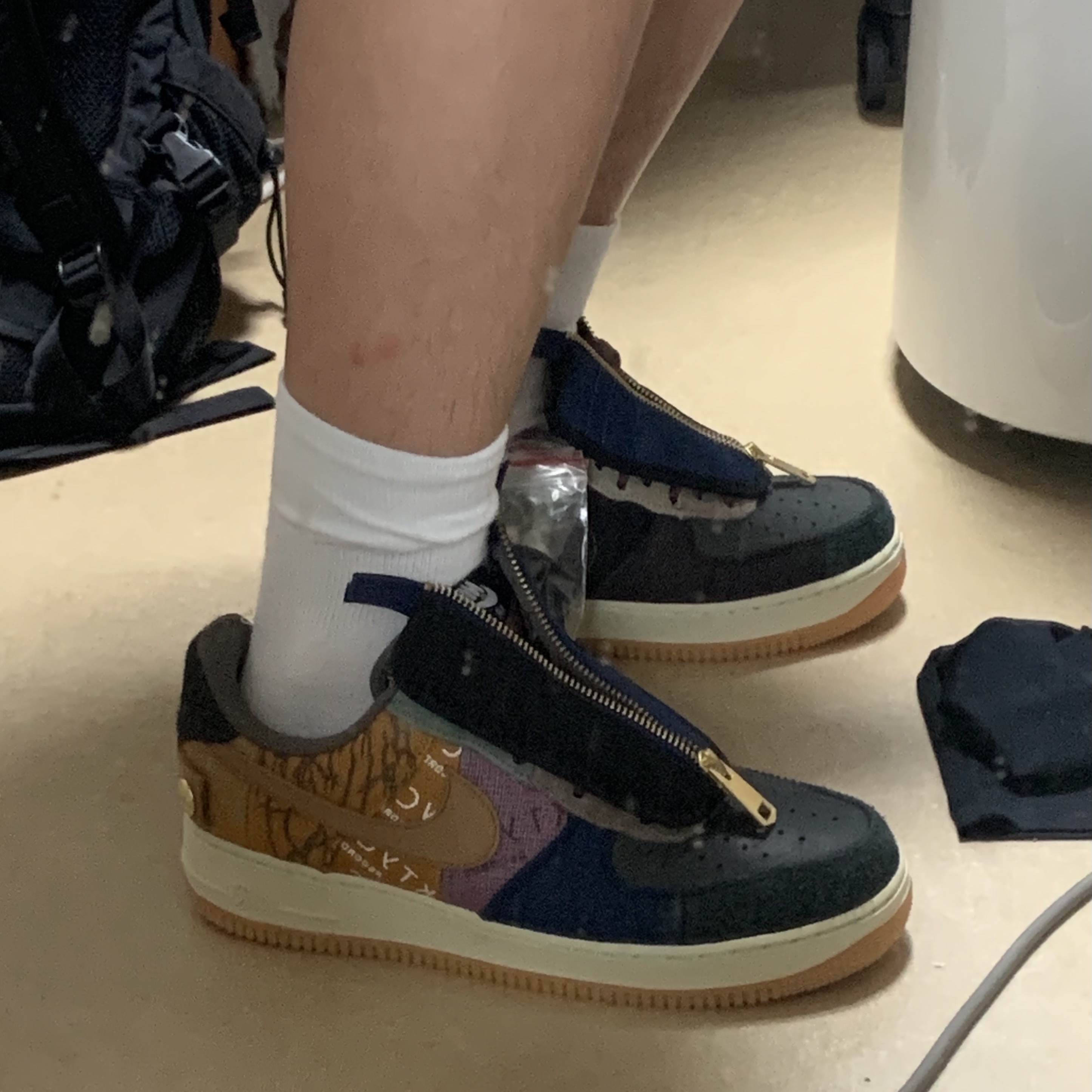 Nike x Travis Scott Air Force 1 Low Cactus Jack 착용 스타일