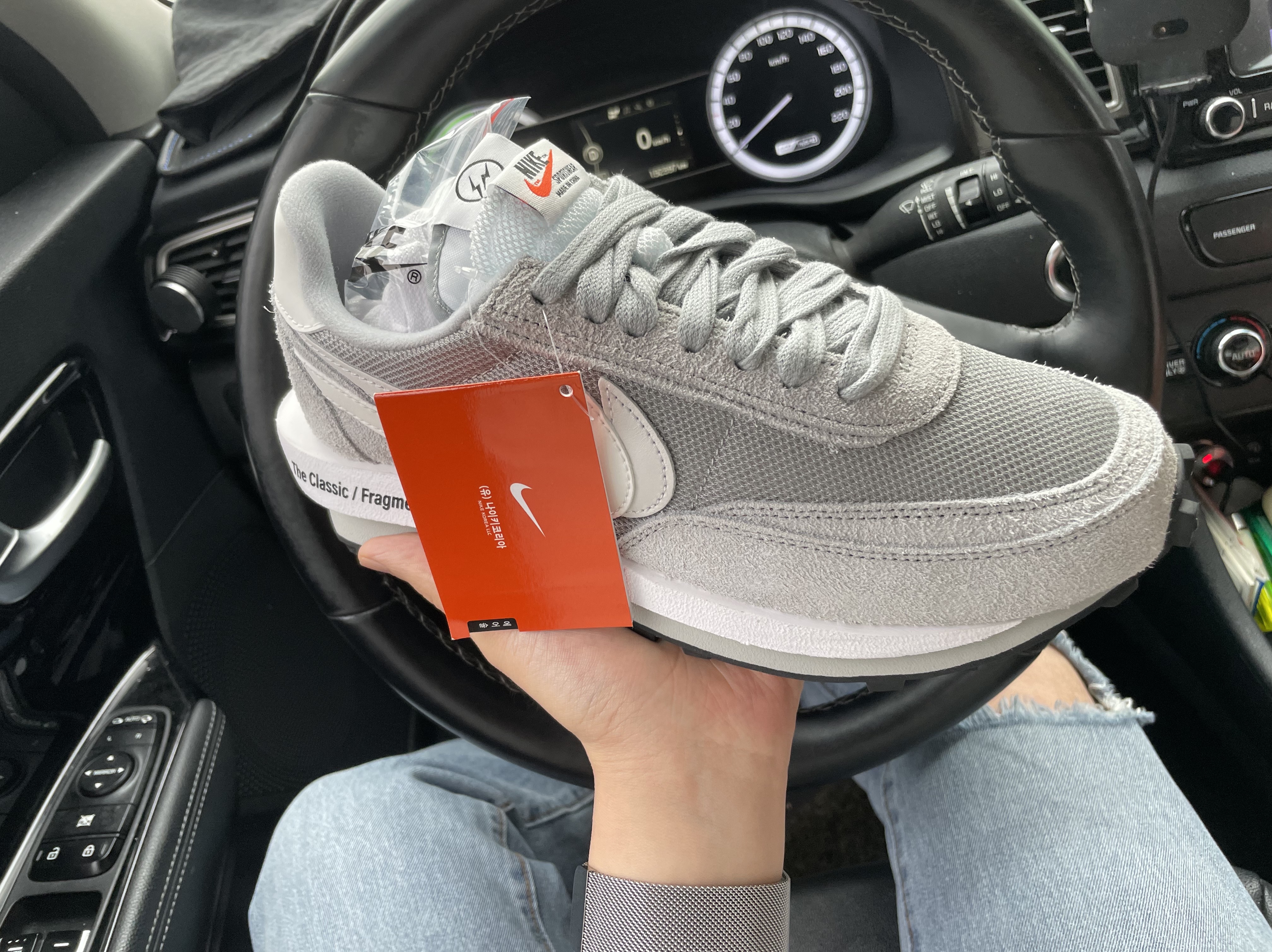 Nike x Sacai x Fragment LDWaffle Light Smoke Grey 착용 스타일