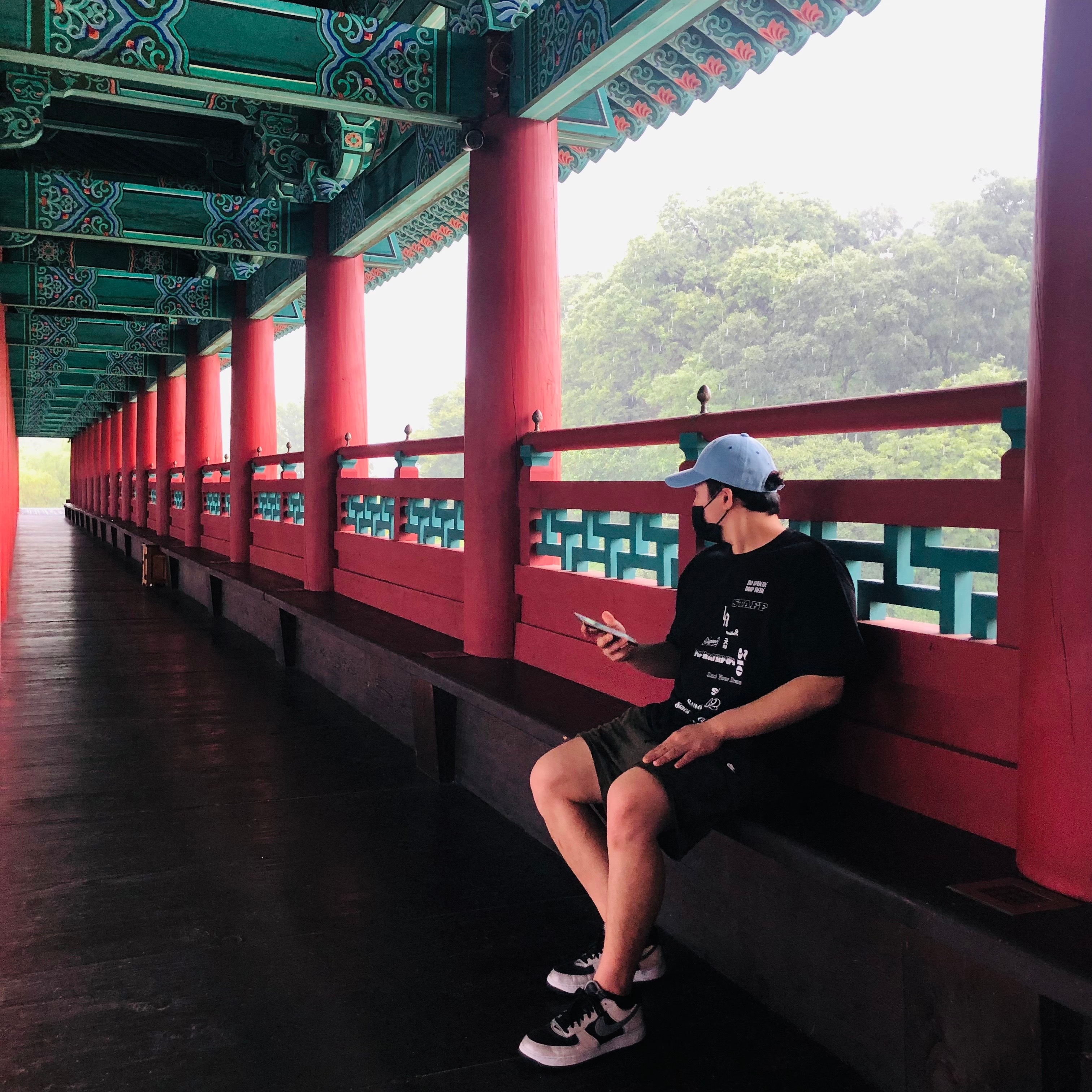 Nike Air Force 1 B Silver Snake 착용 스타일