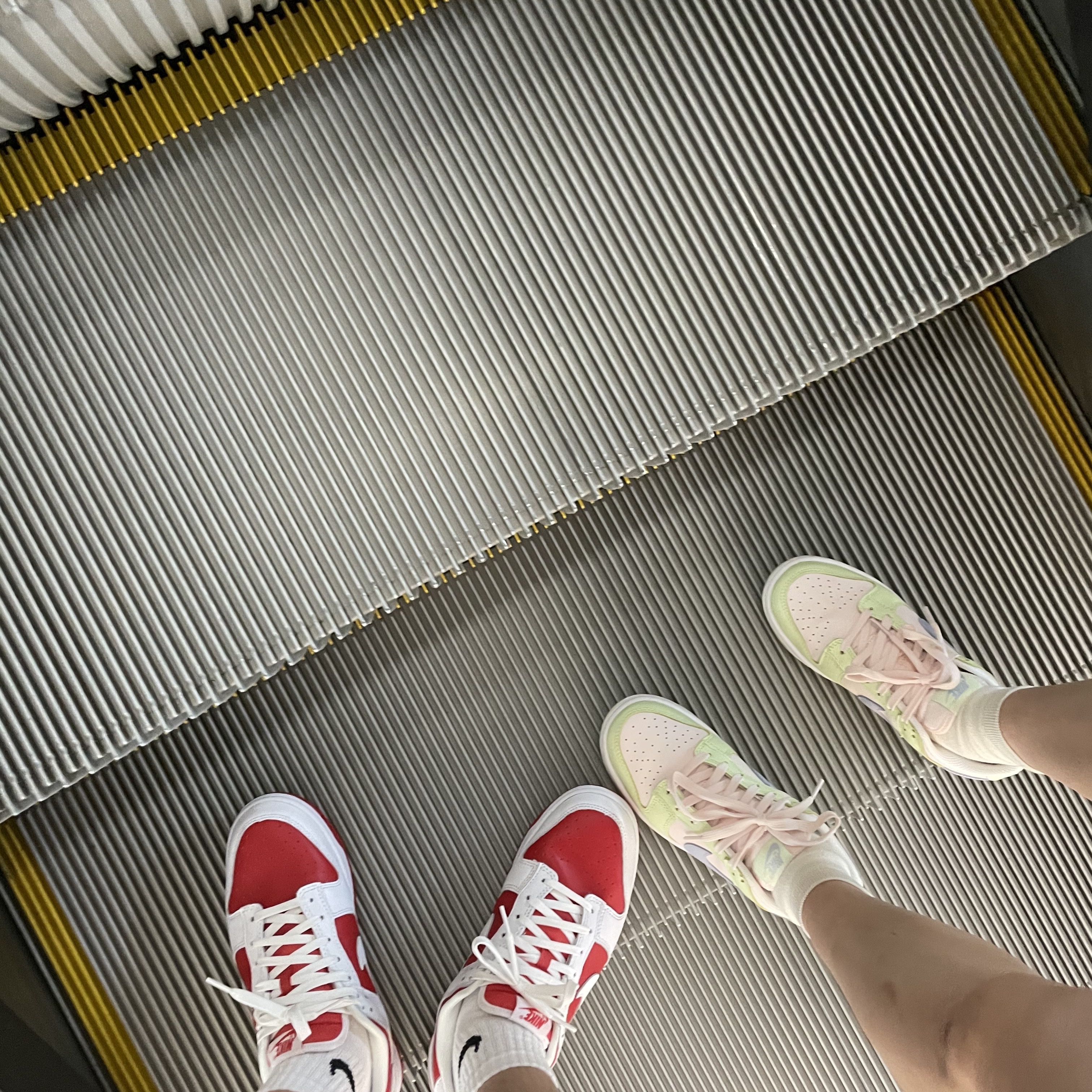Nike Dunk Low Retro Championship Red, (W) Nike Dunk Low Light Soft Pink 착용 스타일