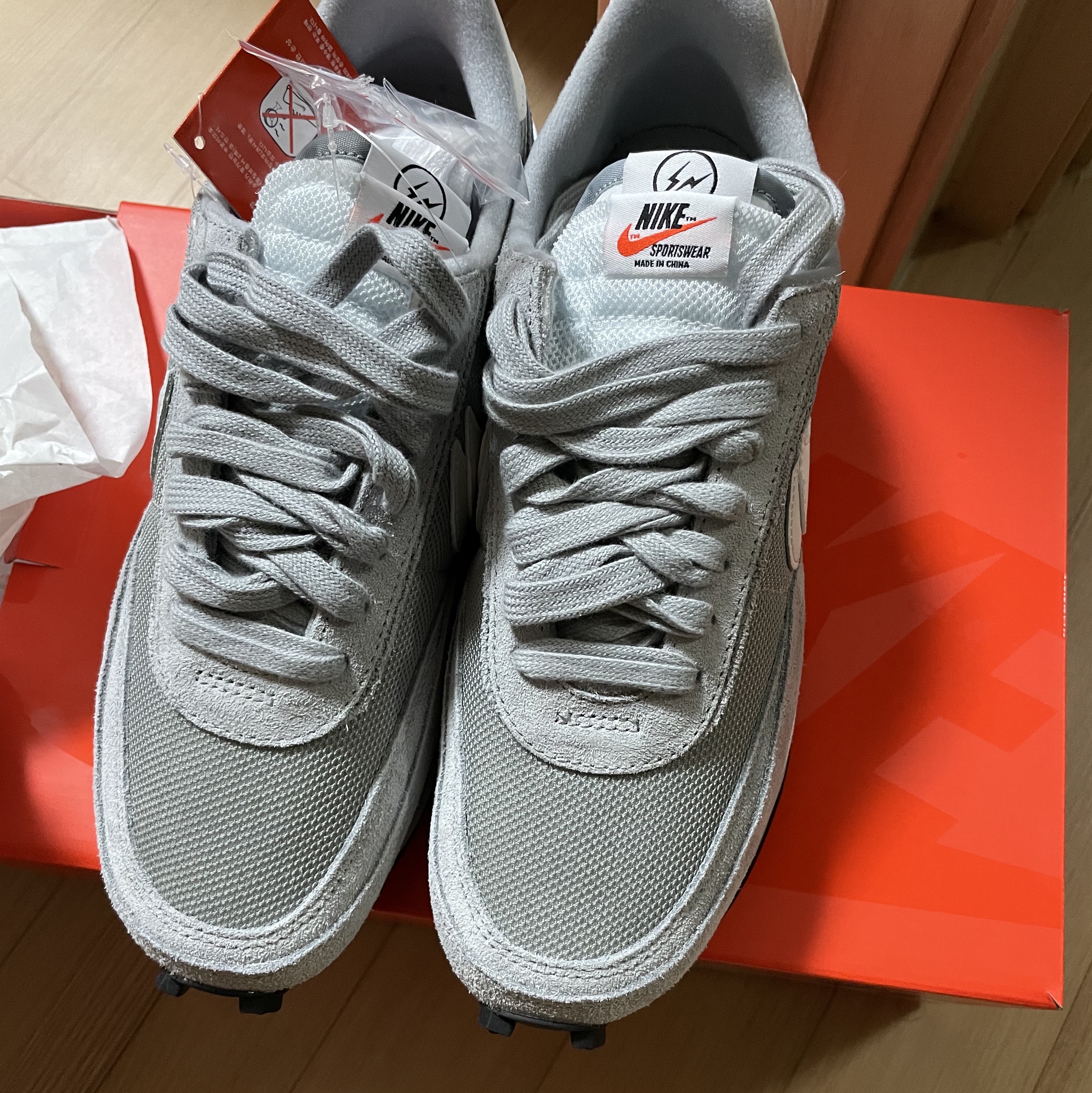 Nike x Sacai x Fragment LDWaffle Light Smoke Grey 착용 스타일 - 1