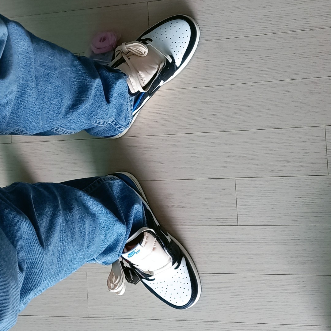 Jordan 1 x Travis Scott x Fragment Retro Low OG SP Military Blue 착용 스타일 - 2