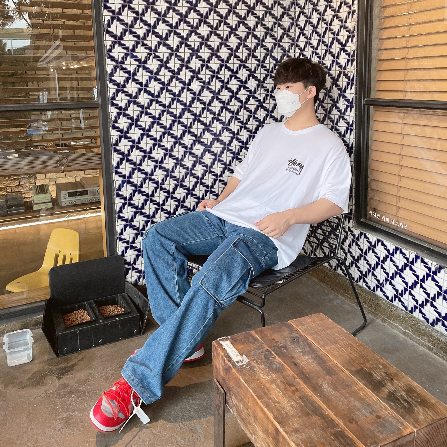 Nike x Off-White Dunk Low University Red, Stussy Stock DSM London T-Shirt White 착용 스타일