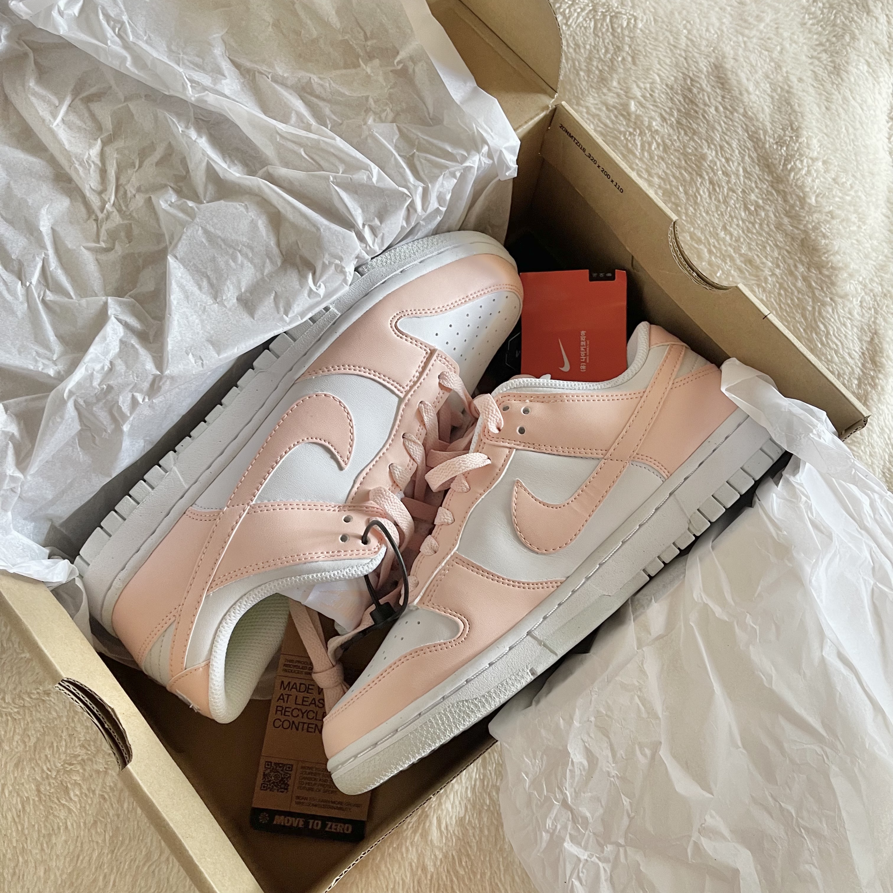 (W) Nike Dunk Low Next Nature Pale Coral 착용 스타일 - 1