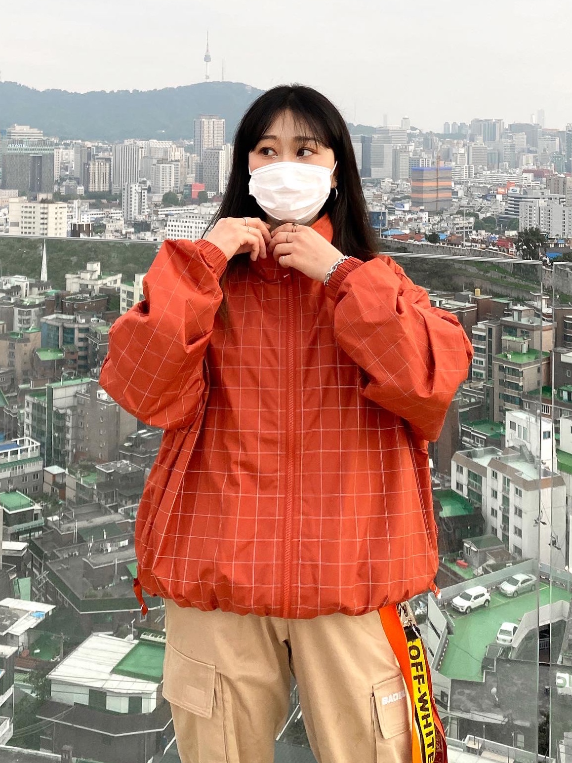 Nike x Sacai Blazer Low Magma Orange 착용 스타일 - 4