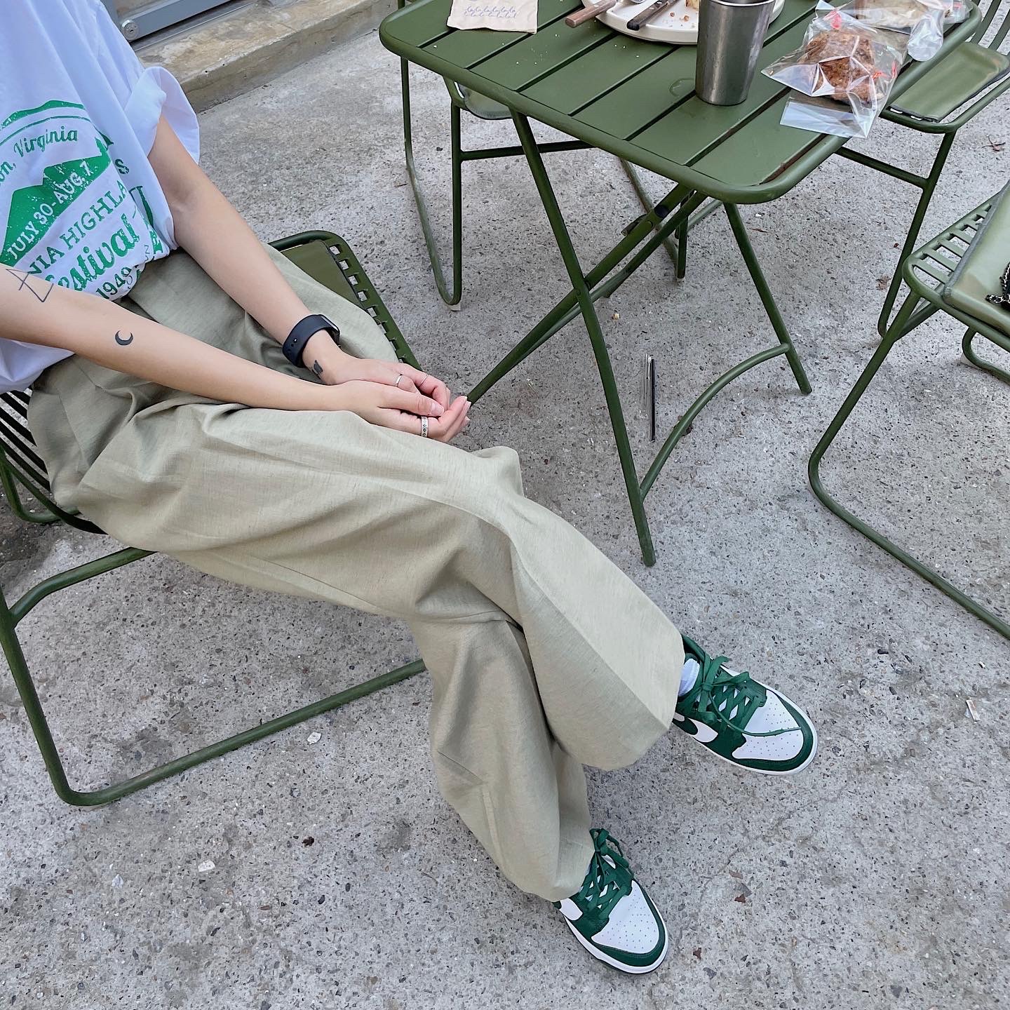 Nike Dunk Low Retro Varsity Green 착용 스타일 - 2