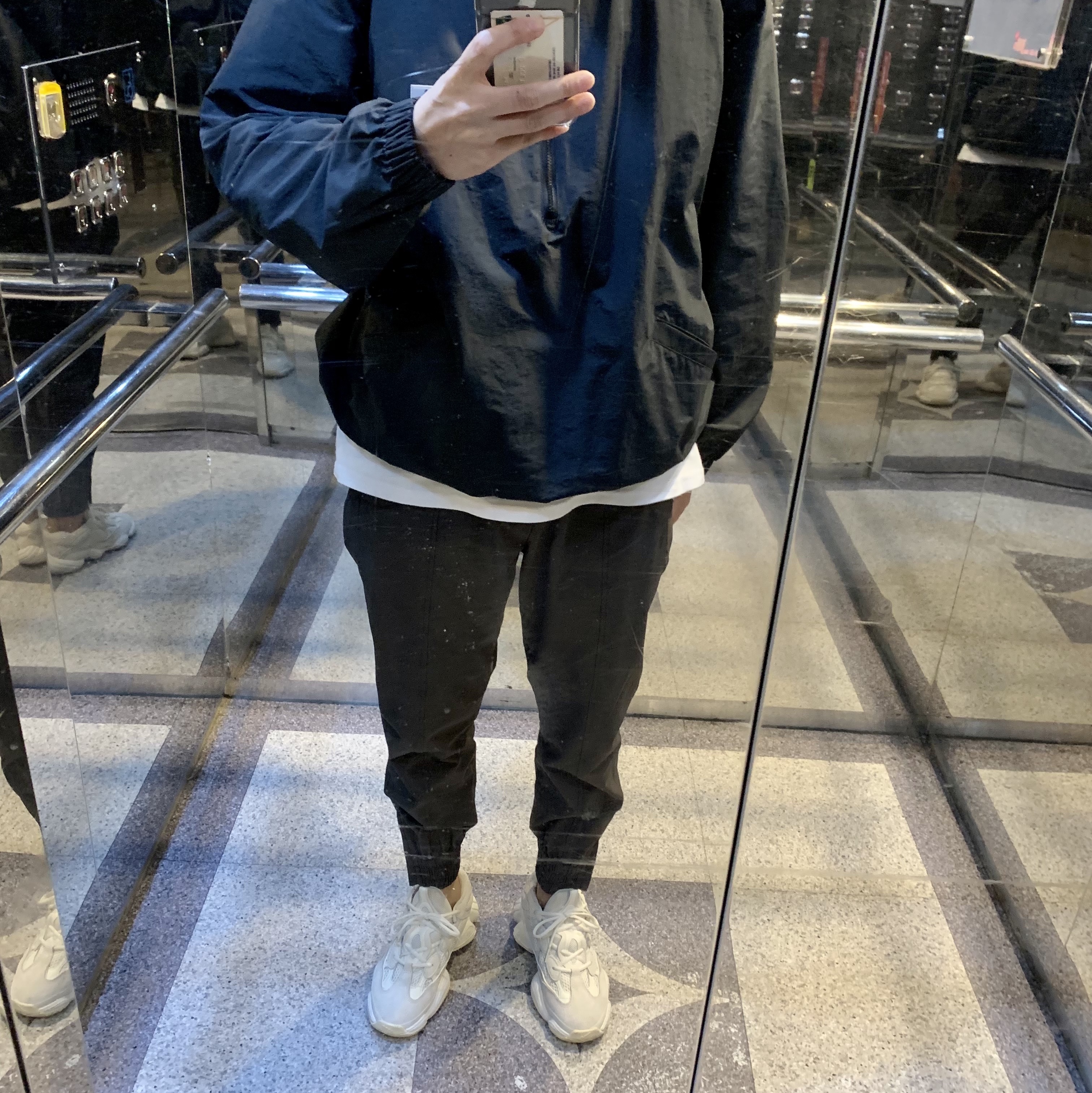 Adidas Yeezy 500 Bone White, Essentials Track Jacket Black - 20FW 착용 스타일