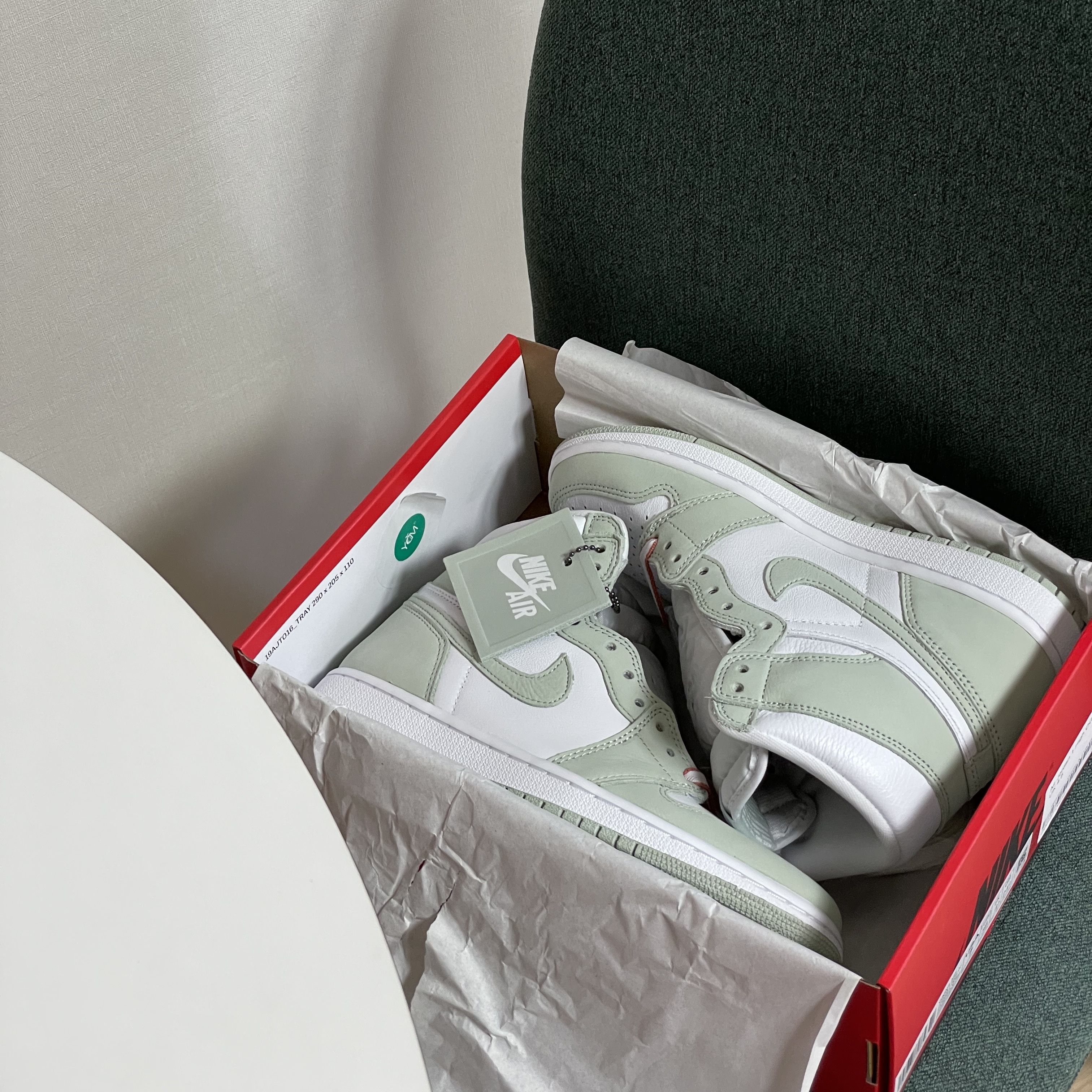 (W) Jordan 1 Retro High OG Seafoam 착용 스타일 - 2