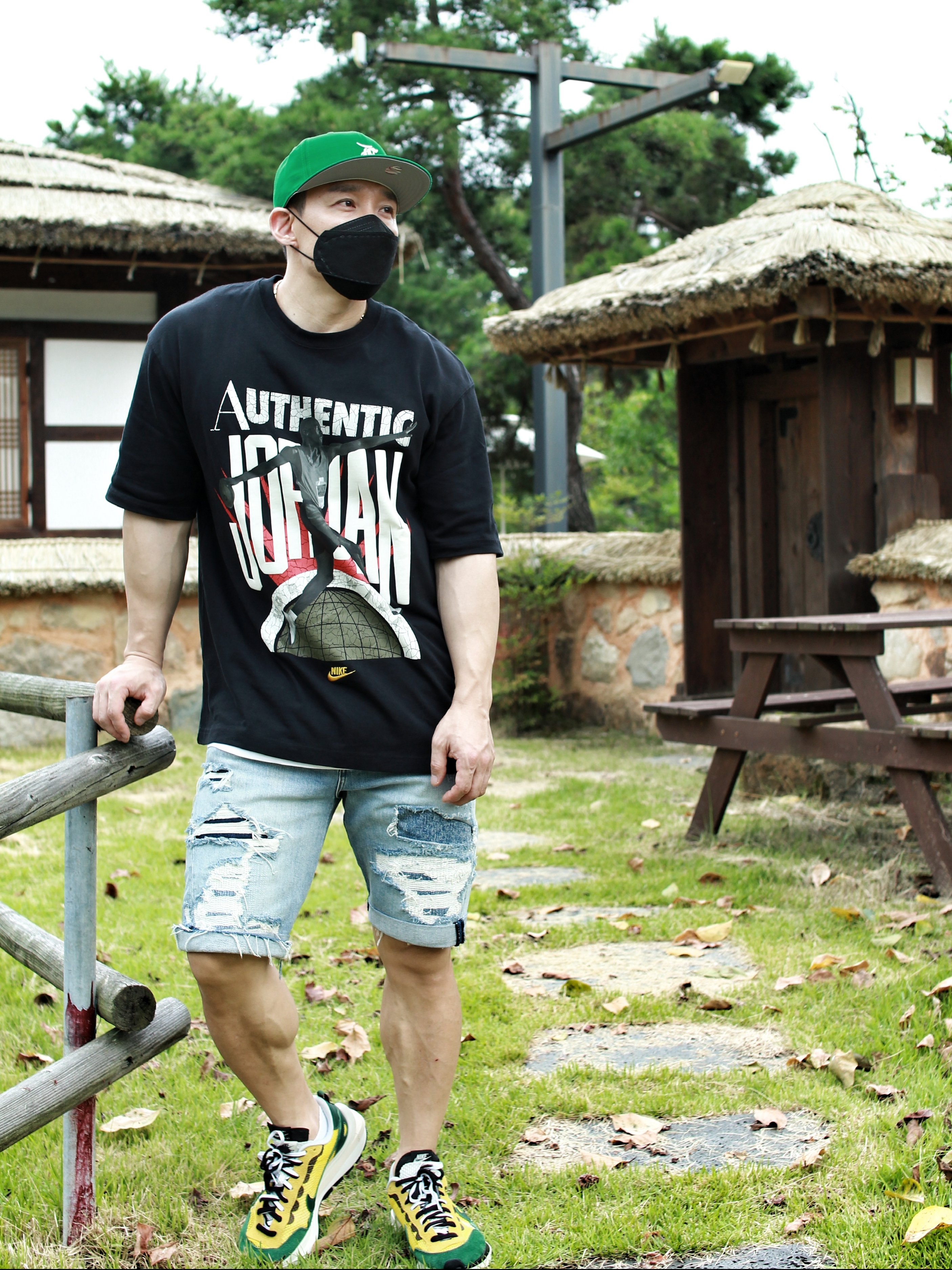 (W) Jordan x Aleali May Short Sleeve T-Shirt Black - Asia, Nike x Sacai VaporWaffle Tour Yellow & Gorge Green Sail 착용 스타일 - 1