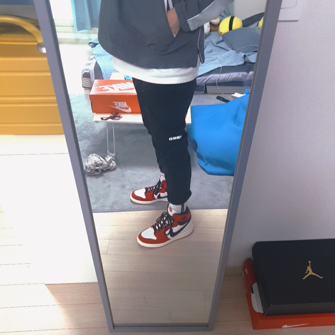 Jordan 1 KO Chicago 2021 착용 스타일 - 2