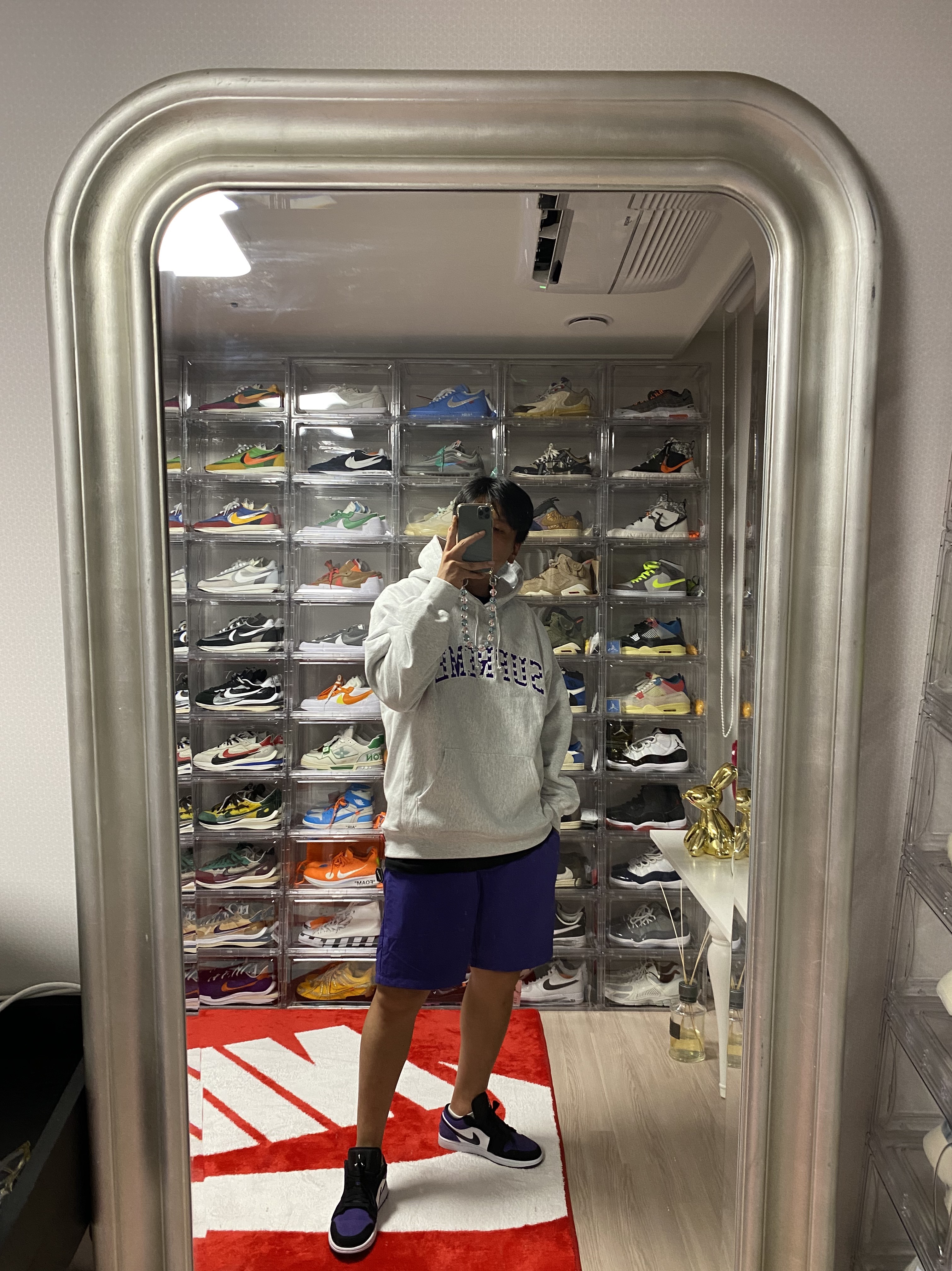 Supreme Hearts Arc Hooded Sweatshirt Ash Grey - 21SS, Jordan 1 Retro High OG Court Purple 2020 착용 스타일 - 2