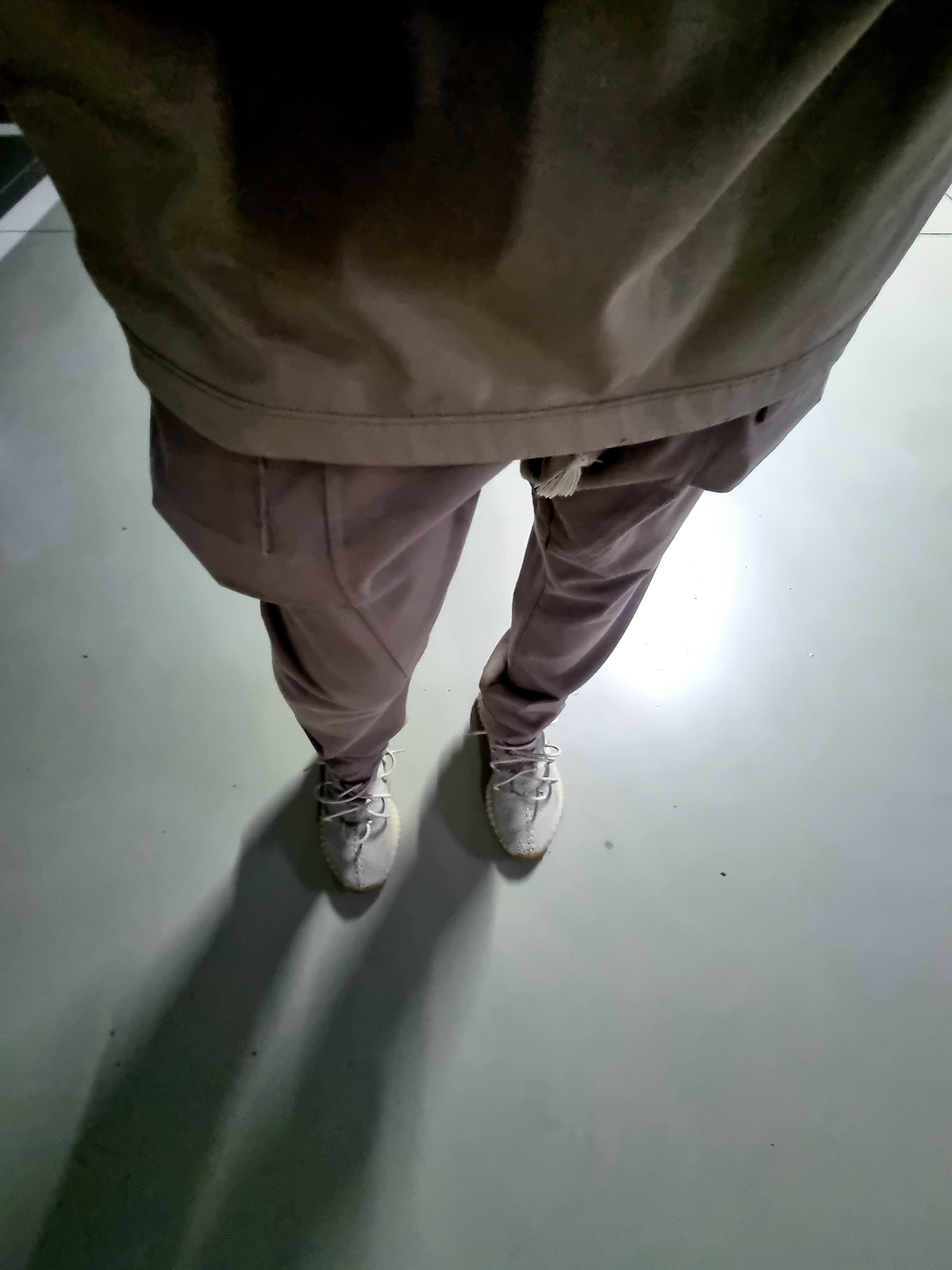 Adidas Yeezy Boost 350 V2 Sesame 2018 착용 스타일 - 2