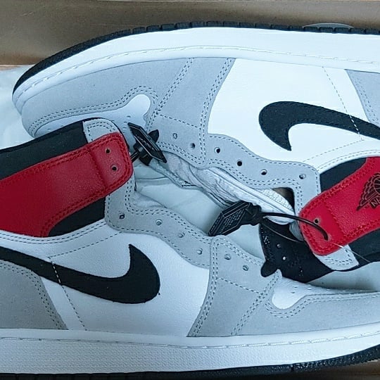 Jordan 1 Retro High OG Light Smoke Grey 착용 스타일 - 1