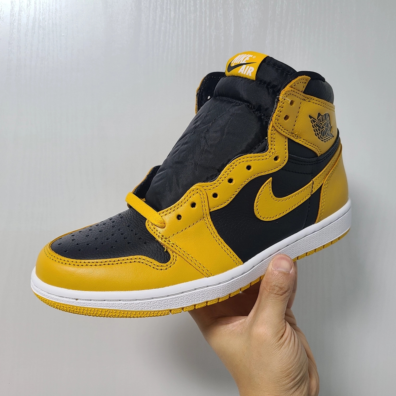 Jordan 1 Retro High OG Pollen 착용 스타일 - 1