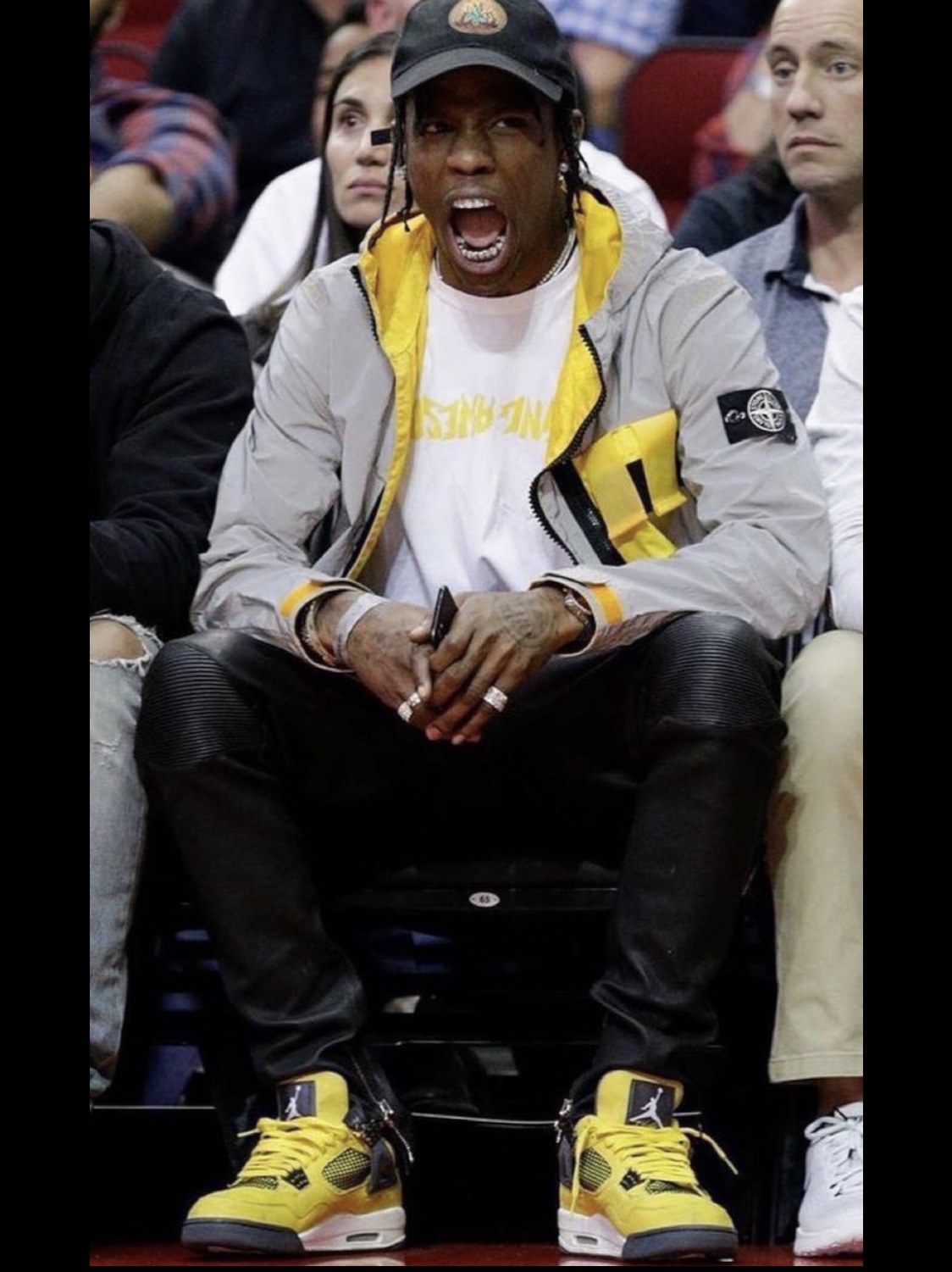 Jordan 4 Retro Tour Yellow 착용 스타일