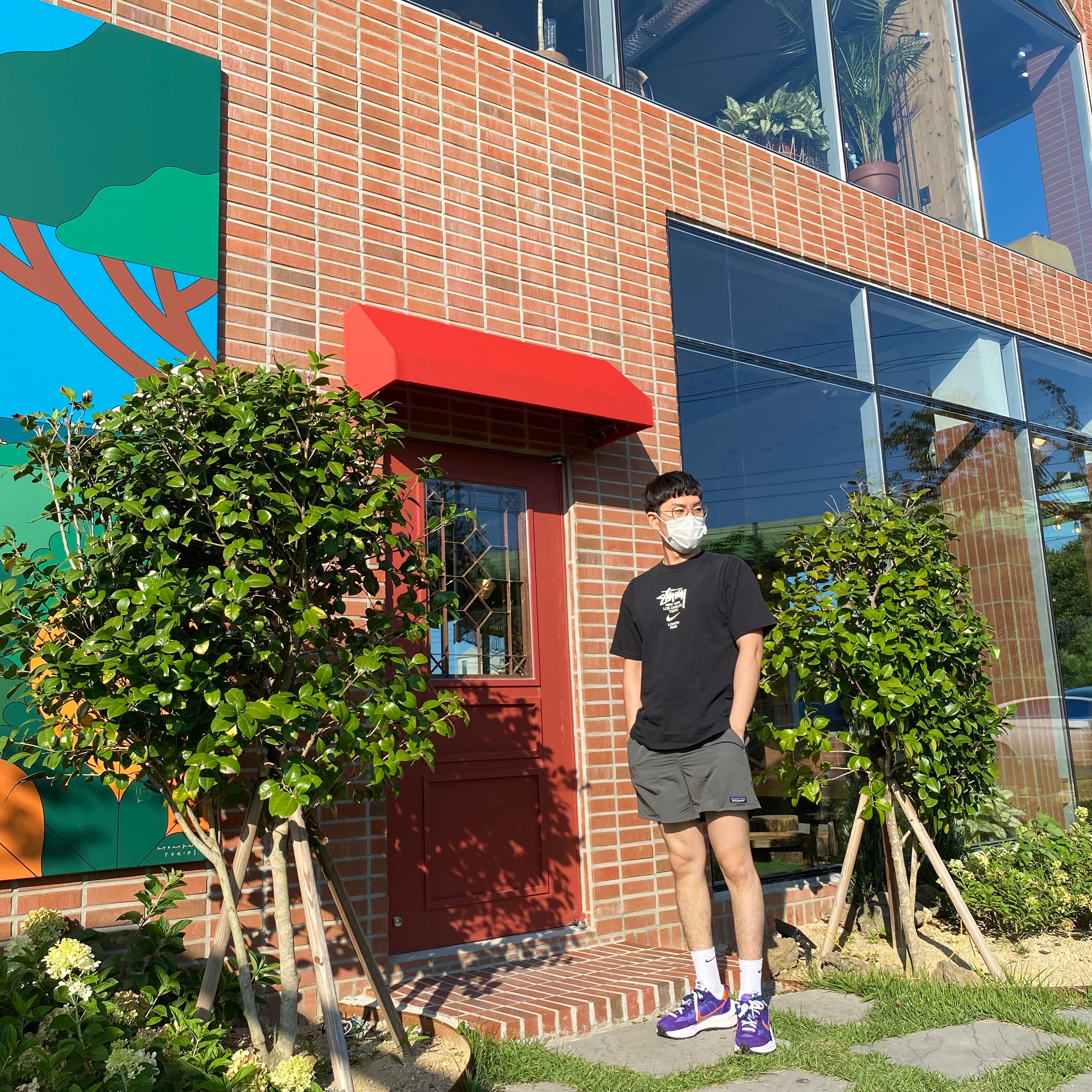 Nike x Sacai VaporWaffle Dark Iris, Nike x Stussy WT T-Shirt Black - Asia 착용 스타일