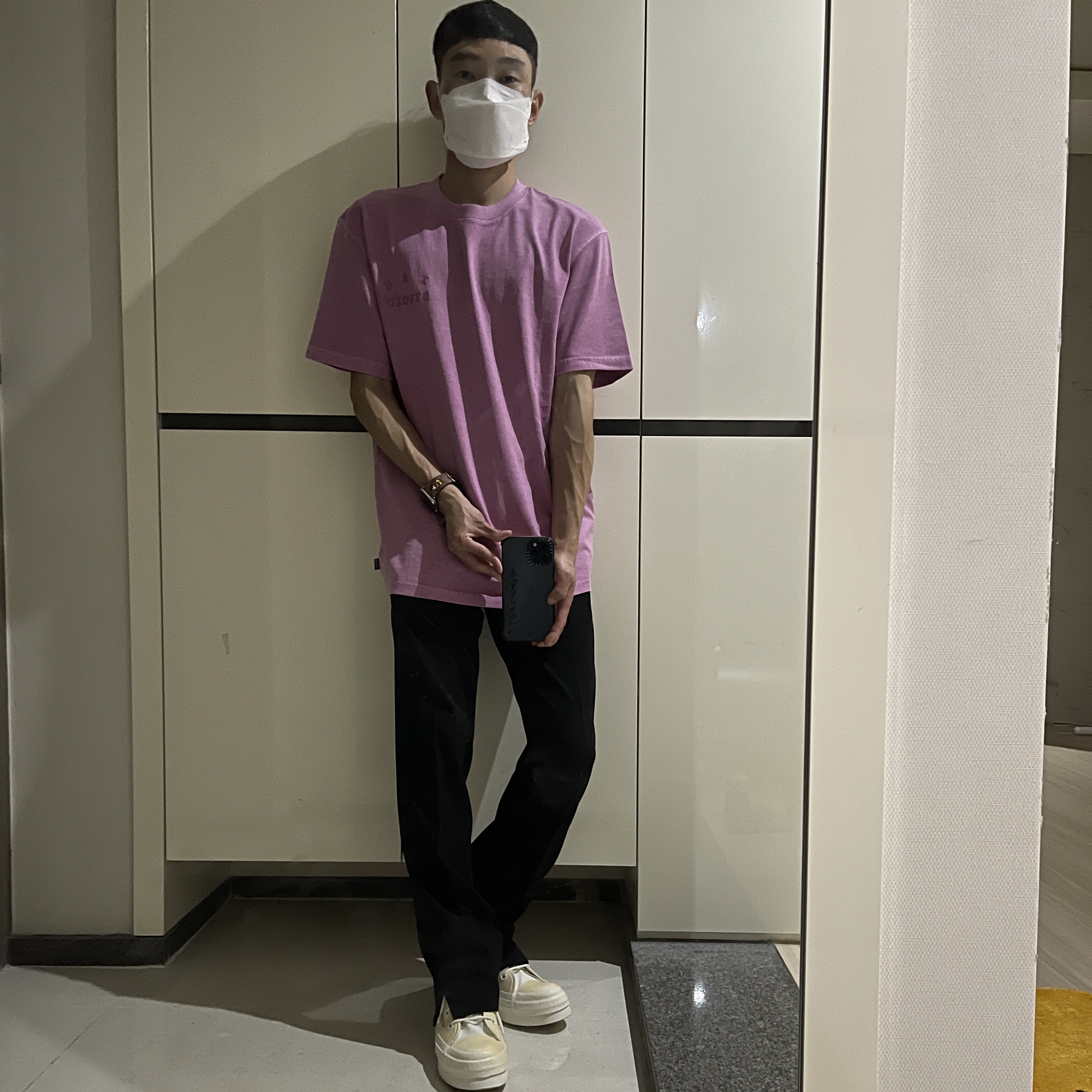 IAB Studio Pigment T-Shirt Magenta, Converse x Ambush Chuck 70 Hi White 착용 스타일