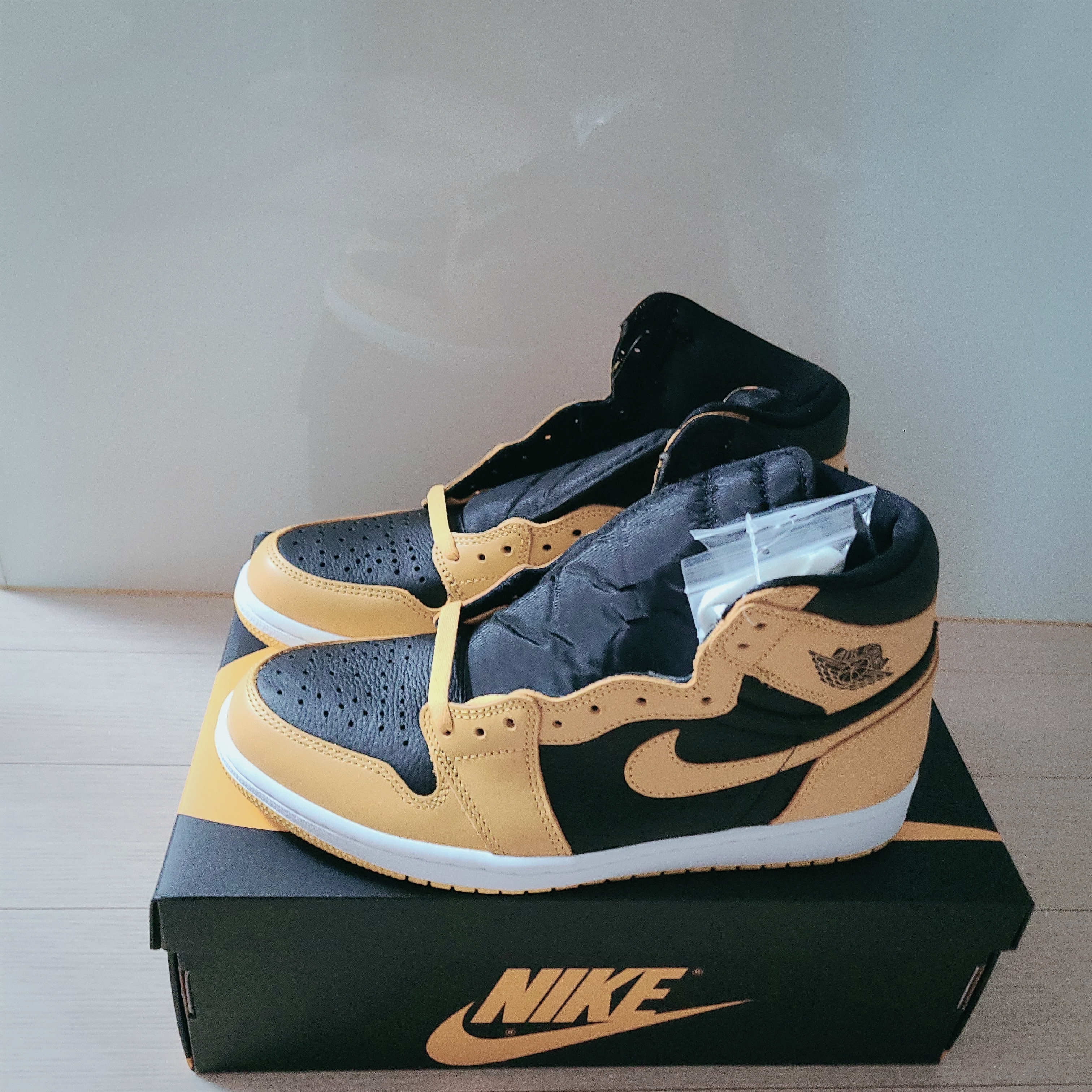 Jordan 1 Retro High OG Pollen, (GS) Jordan 1 Retro High OG Pollen 착용 스타일 - 2
