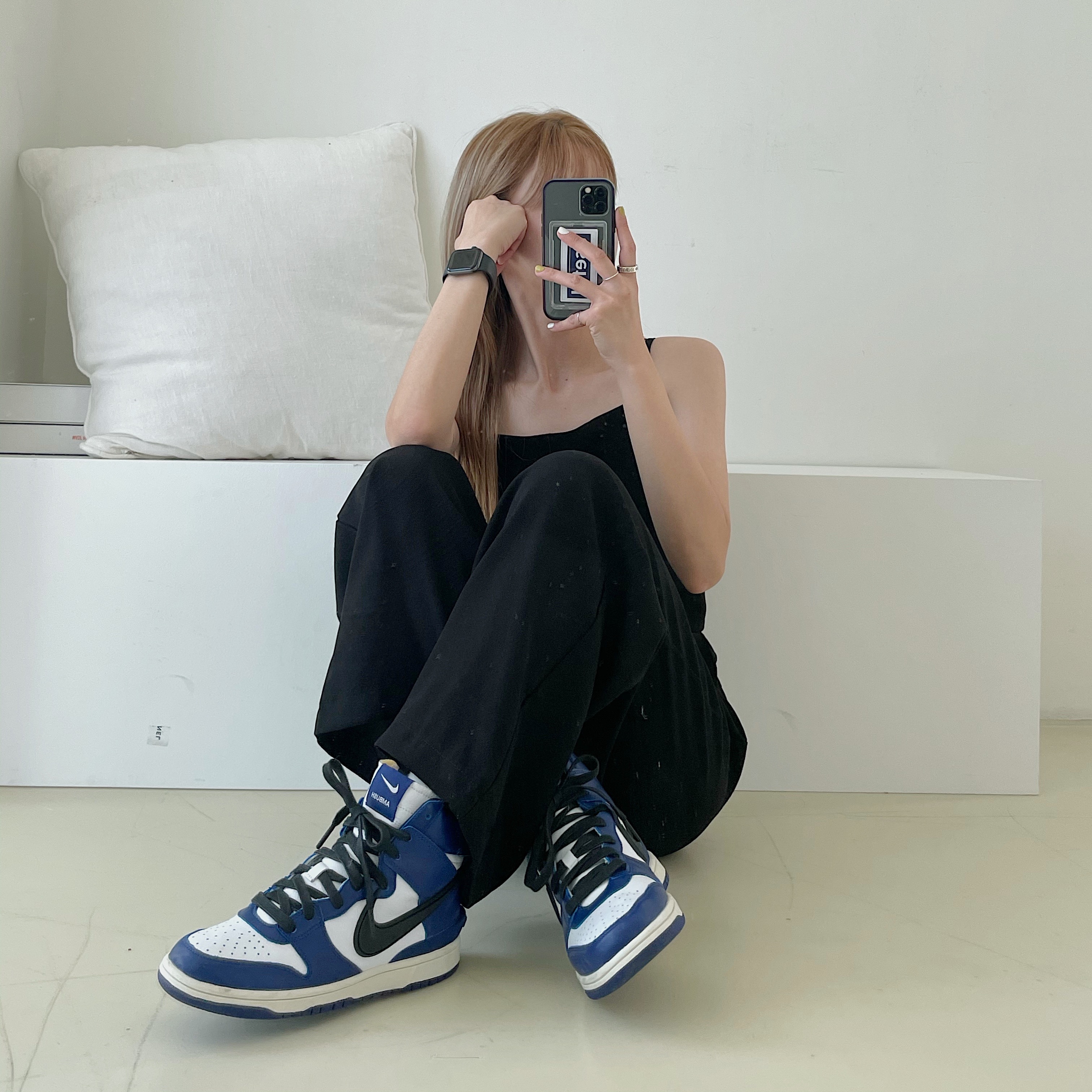 Nike x Ambush Dunk High Deep Royal Blue 착용 스타일 - 2