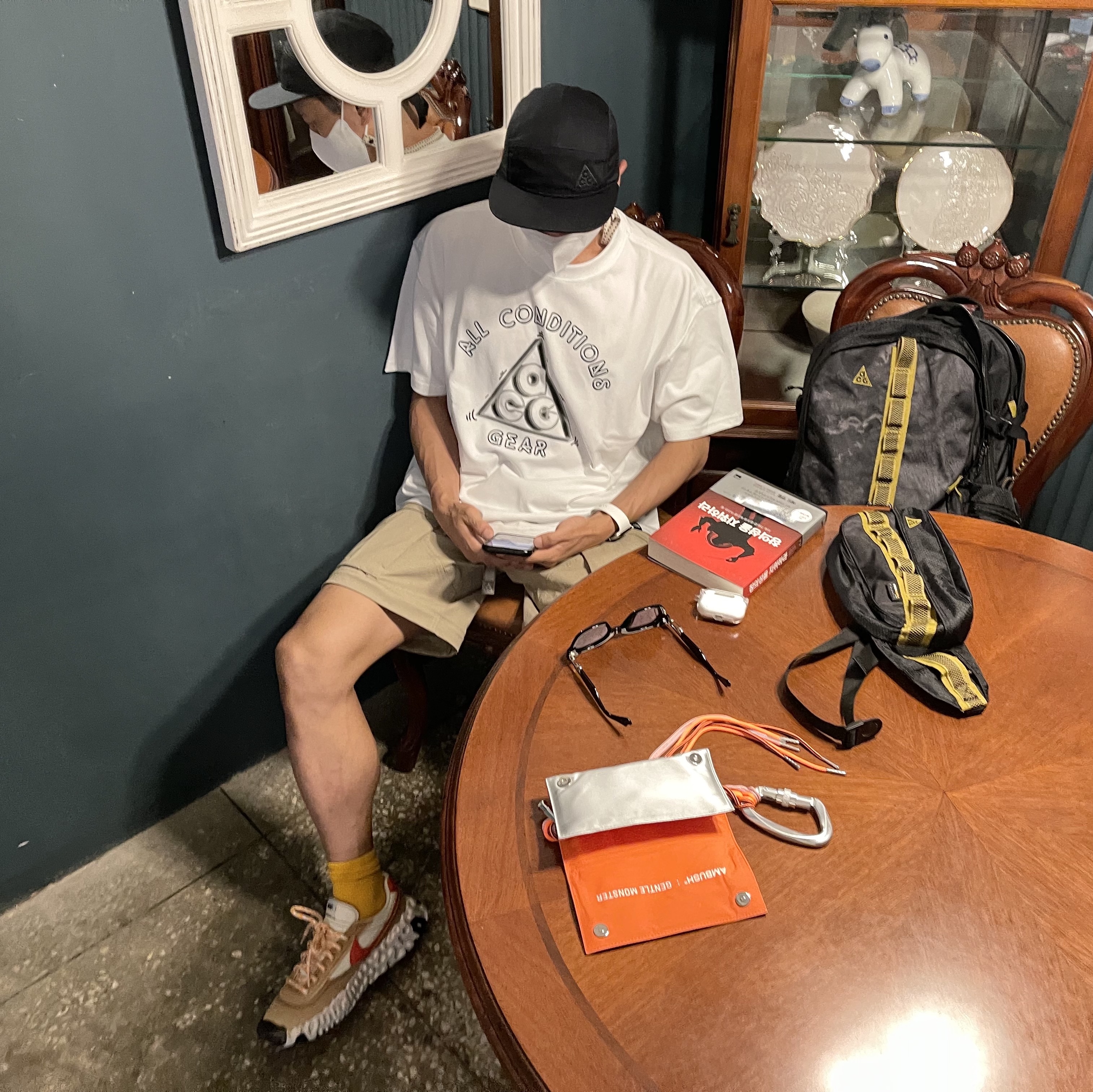 Nike Overbreak SP Fossil, Nike ACG Smith Summit Pants Khaki - Asia 착용 스타일 - 1