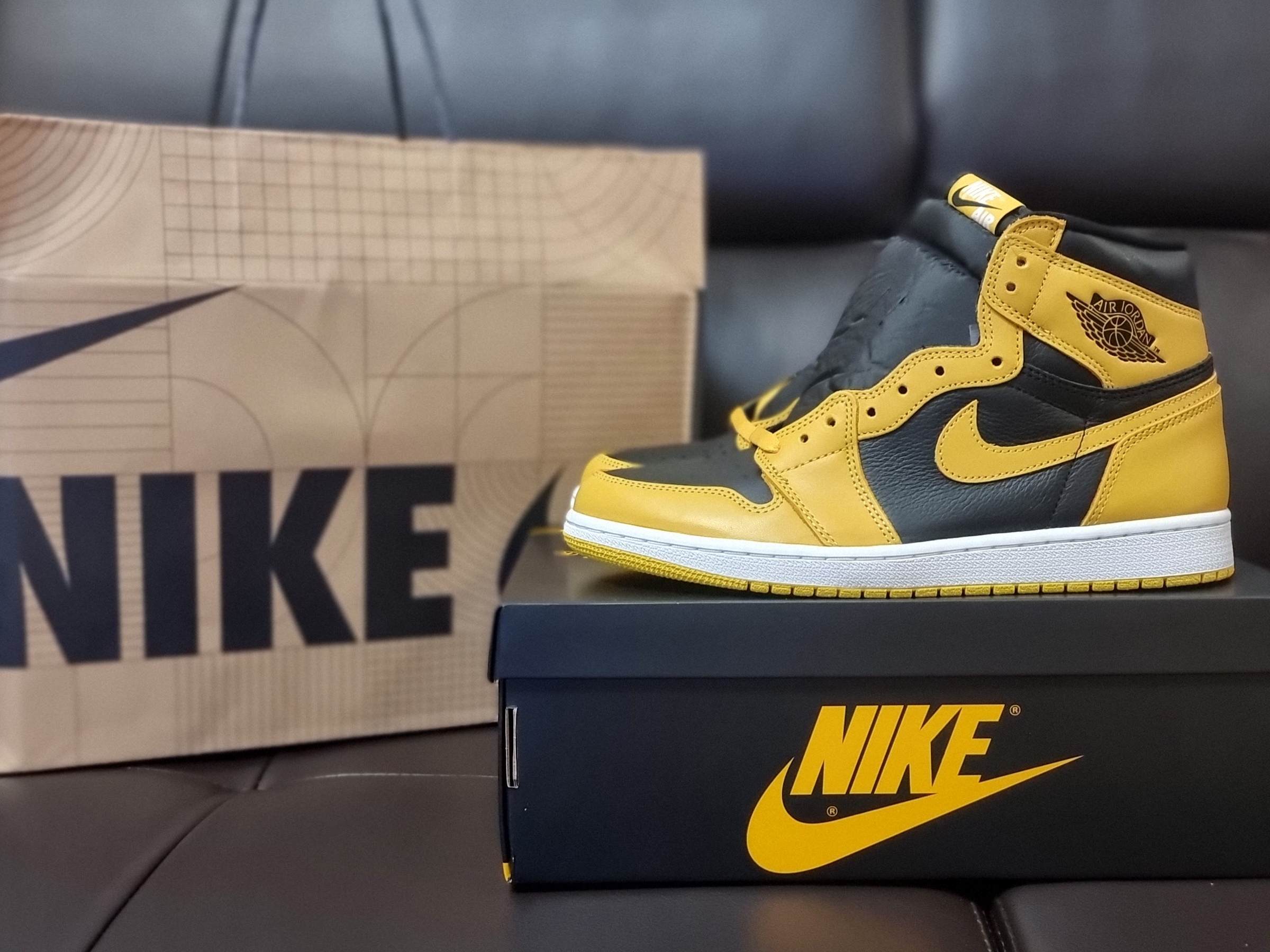 Jordan 1 Retro High OG Pollen 착용 스타일