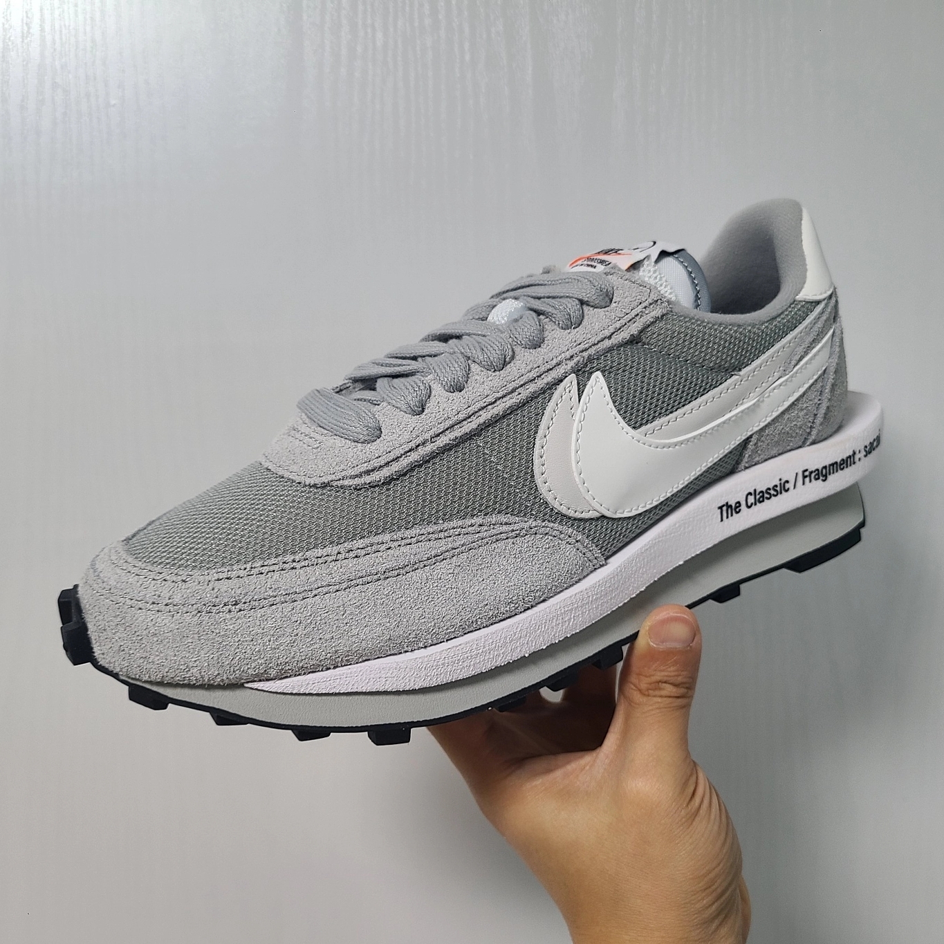 Nike x Sacai x Fragment LDWaffle Light Smoke Grey 착용 스타일 - 1