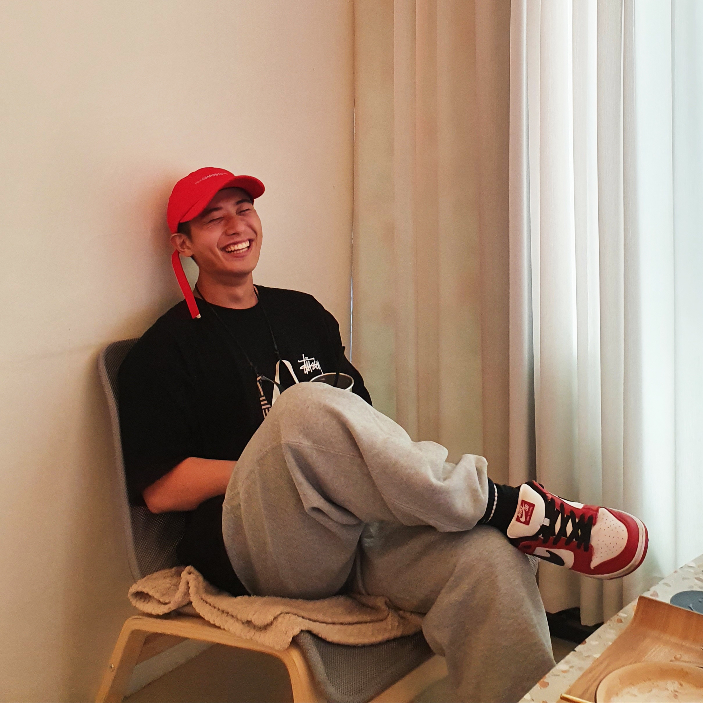 Stussy Basic Stussy T-Shirt Black 2021, Nike x Stussy NRG ZR Fleece Pants Heather Grey - US/EU 착용 스타일 - 1