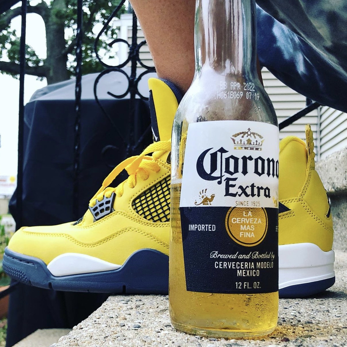 Jordan 4 Retro Tour Yellow 착용 스타일 - 5