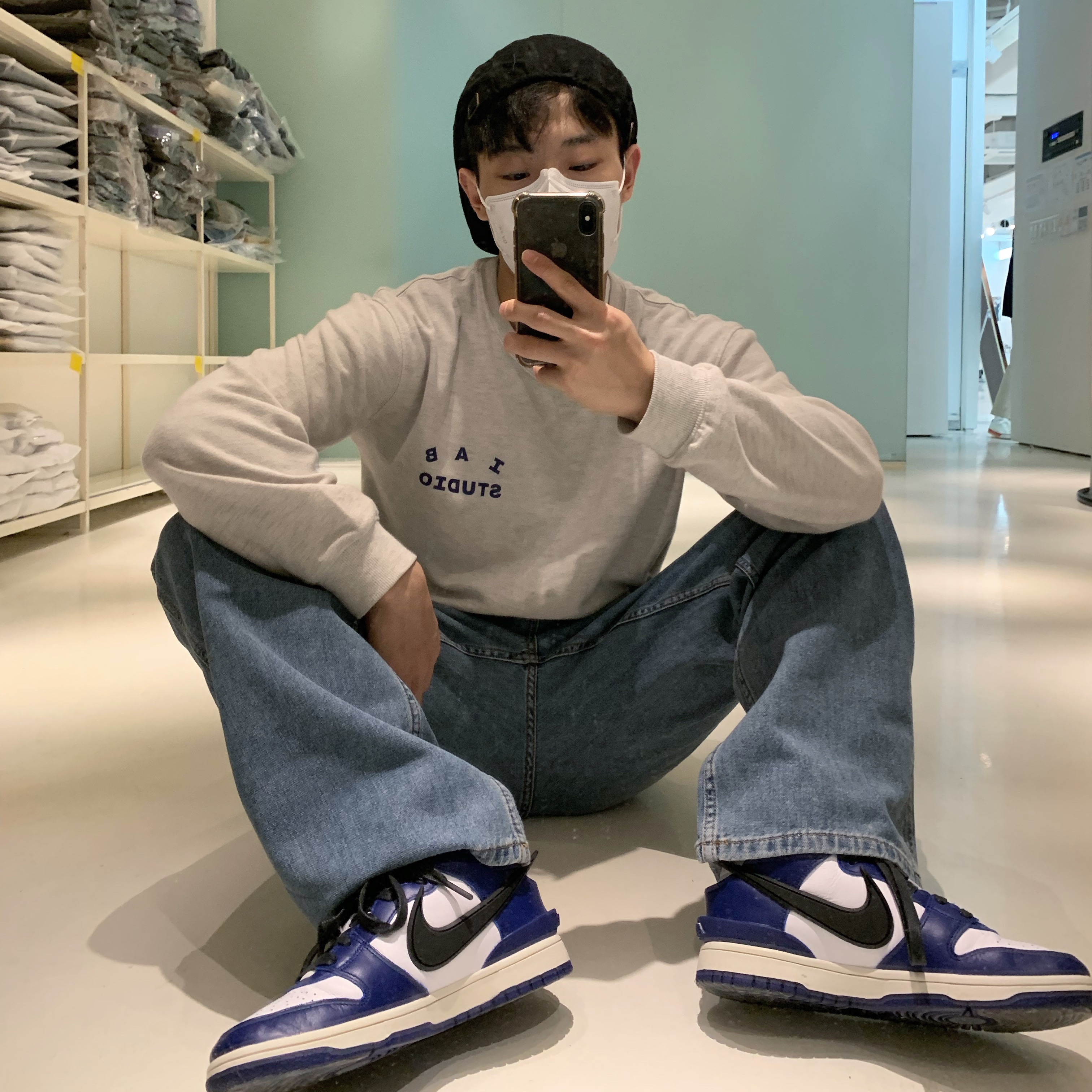 IAB Studio Long Sleeve Light Gray, Nike x Ambush Dunk High Deep Royal Blue 착용 스타일