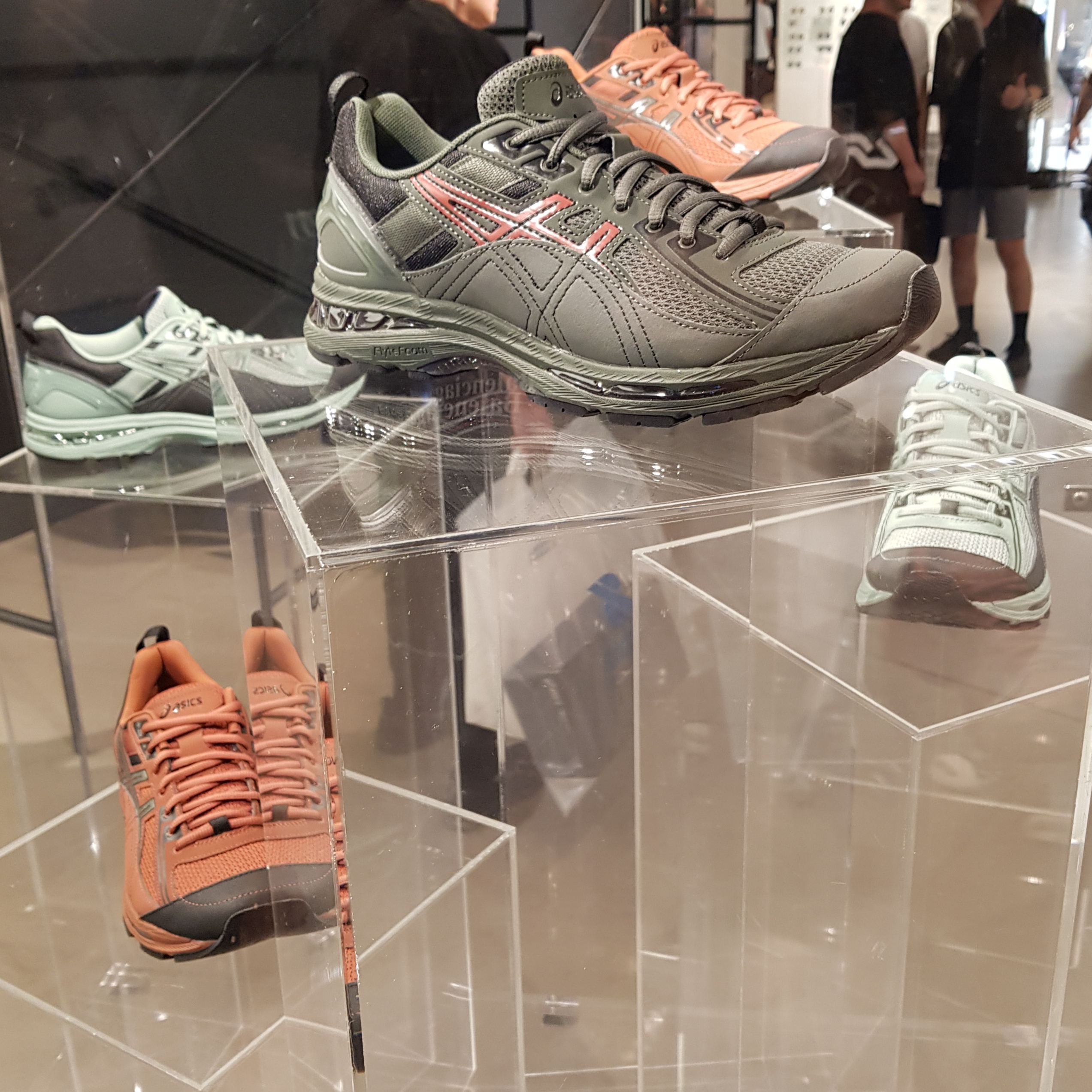 Asics x Kiko Kostadinov Gel-Burz 2 Forest 착용 스타일 - 3