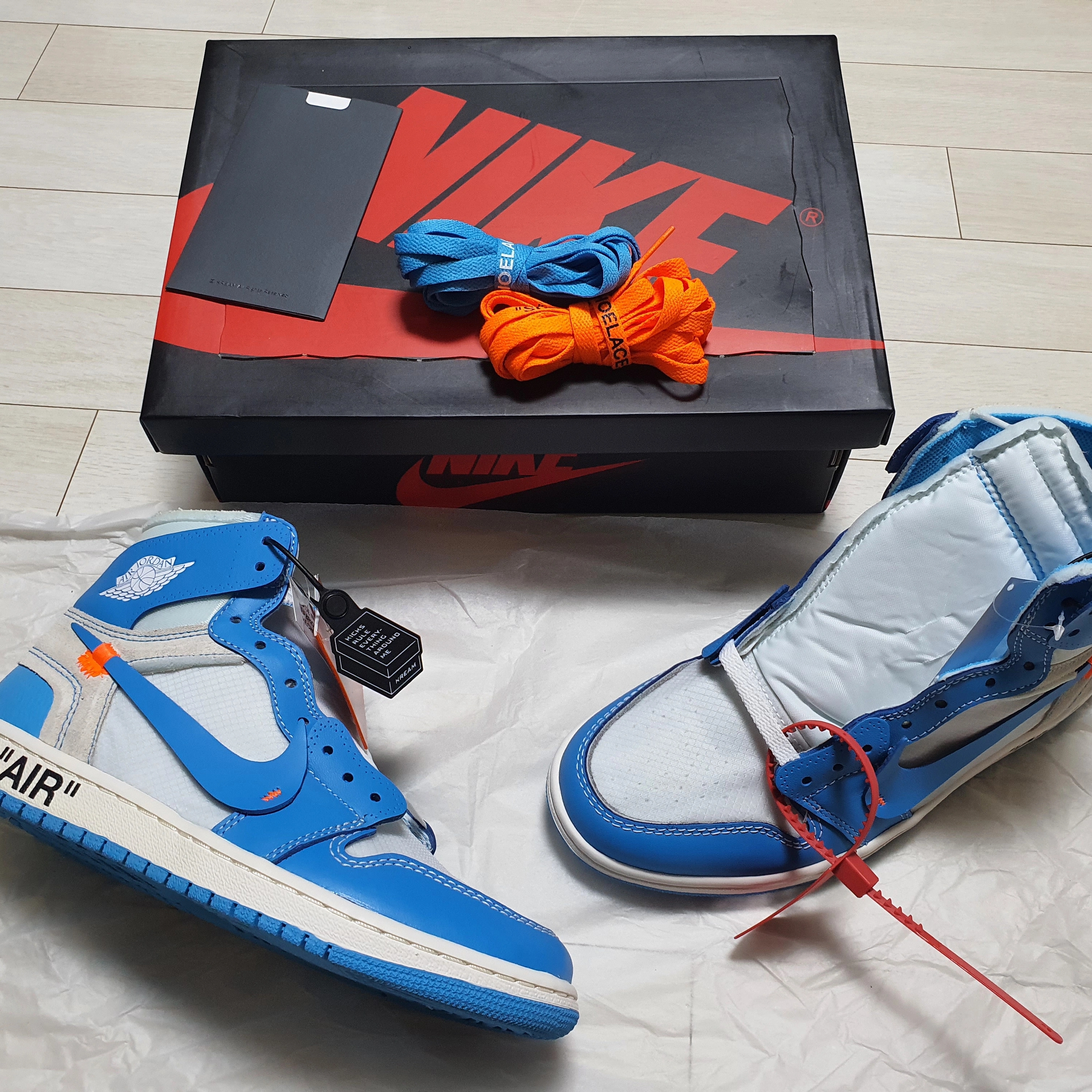 Jordan 1 x Off-White Retro High University Blue 착용 스타일 - 1
