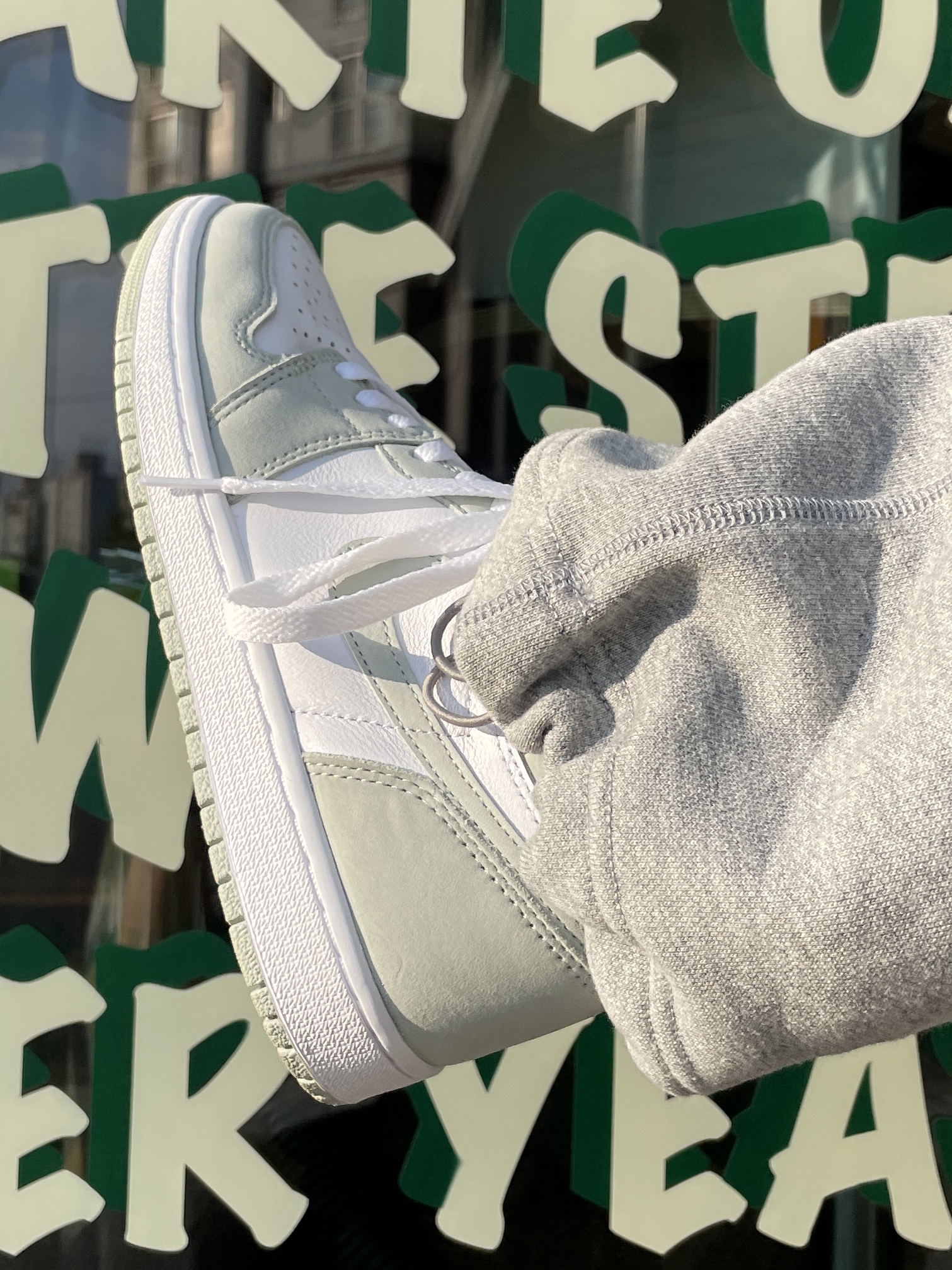 (W) Jordan 1 Retro High OG Seafoam 착용 스타일 - 4