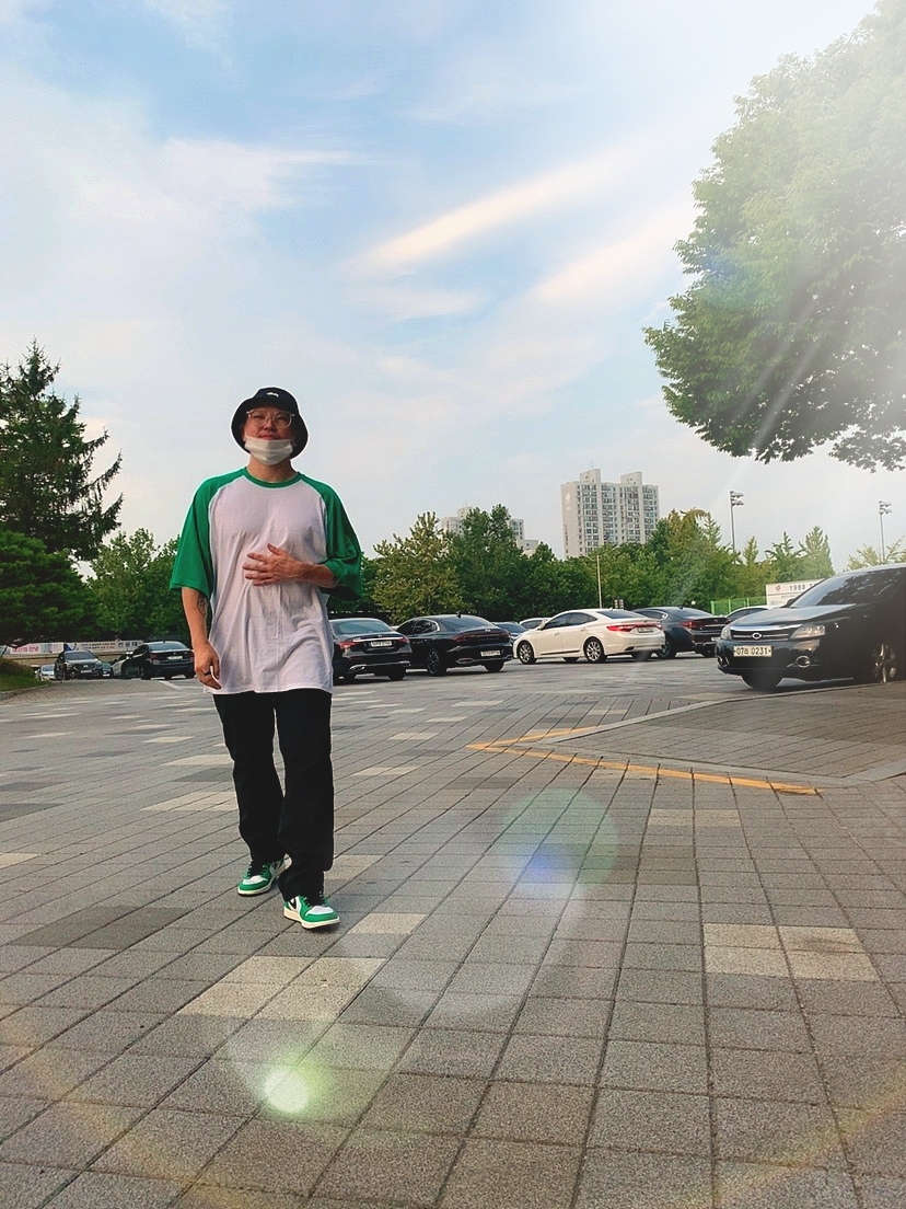 (W) Jordan 1 Retro High OG Lucky Green 착용 스타일 - 3