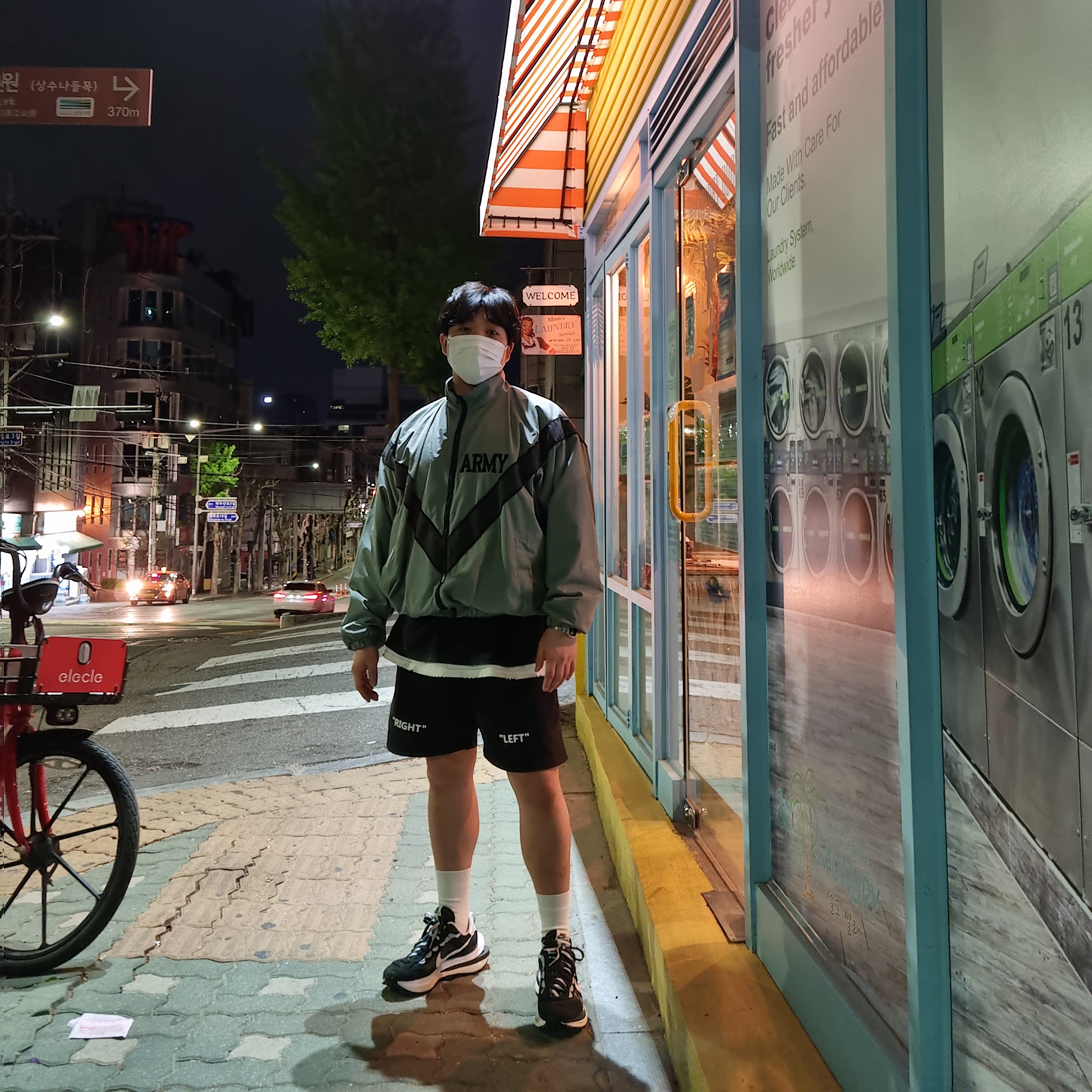 Nike x Sacai VaporWaffle Black White 착용 스타일
