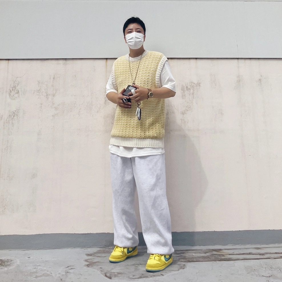 Nike x Grateful Dead SB Dunk Low Yellow Bear 착용 스타일