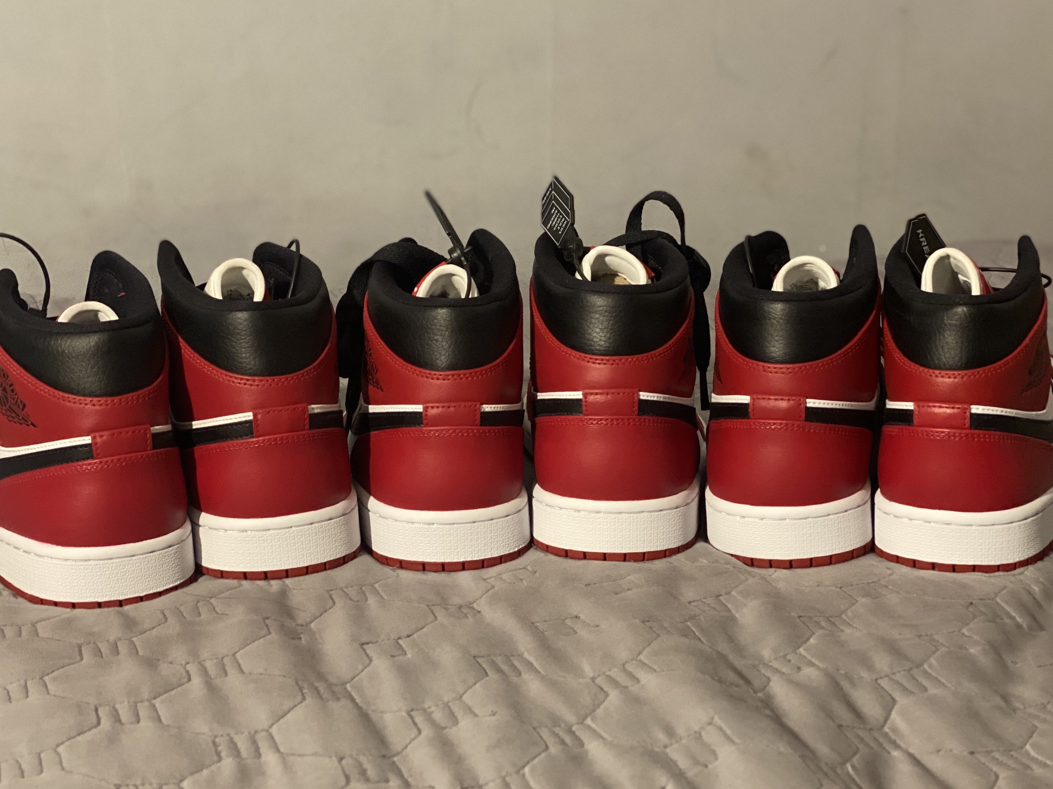 Jordan 1 Mid Chicago 2020 착용 스타일 - 2