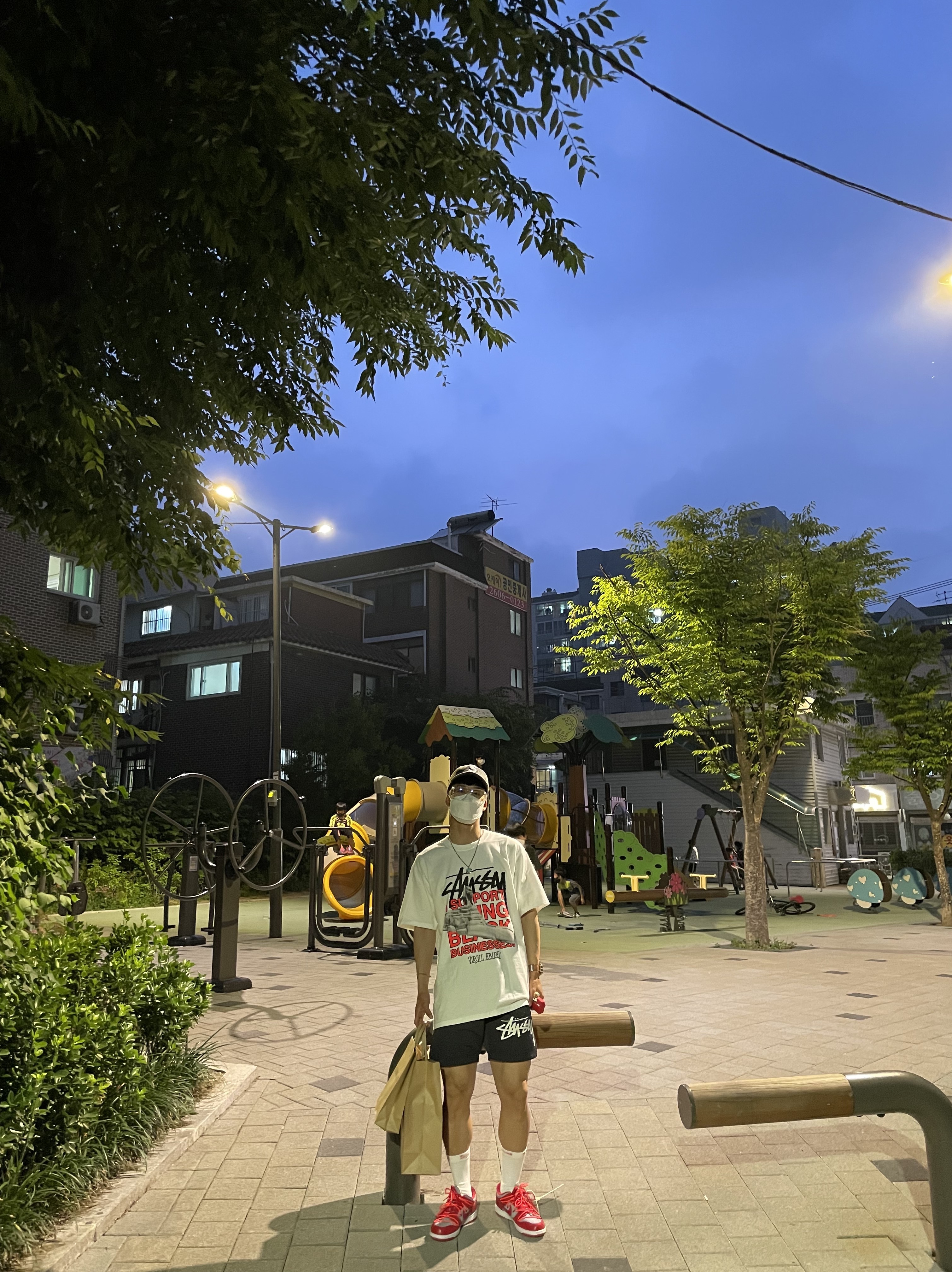 Supreme Pigment Print S Logo 6-Panel Black - 20SS, Stussy x Off-White 40 WT T-Shirt 착용 스타일