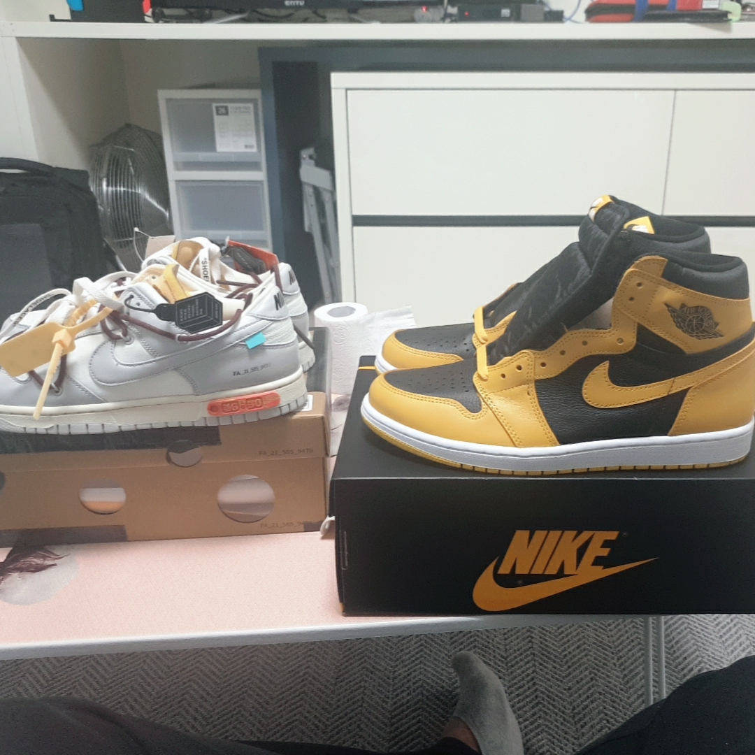 Jordan 1 Retro High OG Pollen, Nike x Off-White Dunk Low The 50 - Lot 46 착용 스타일 - 2