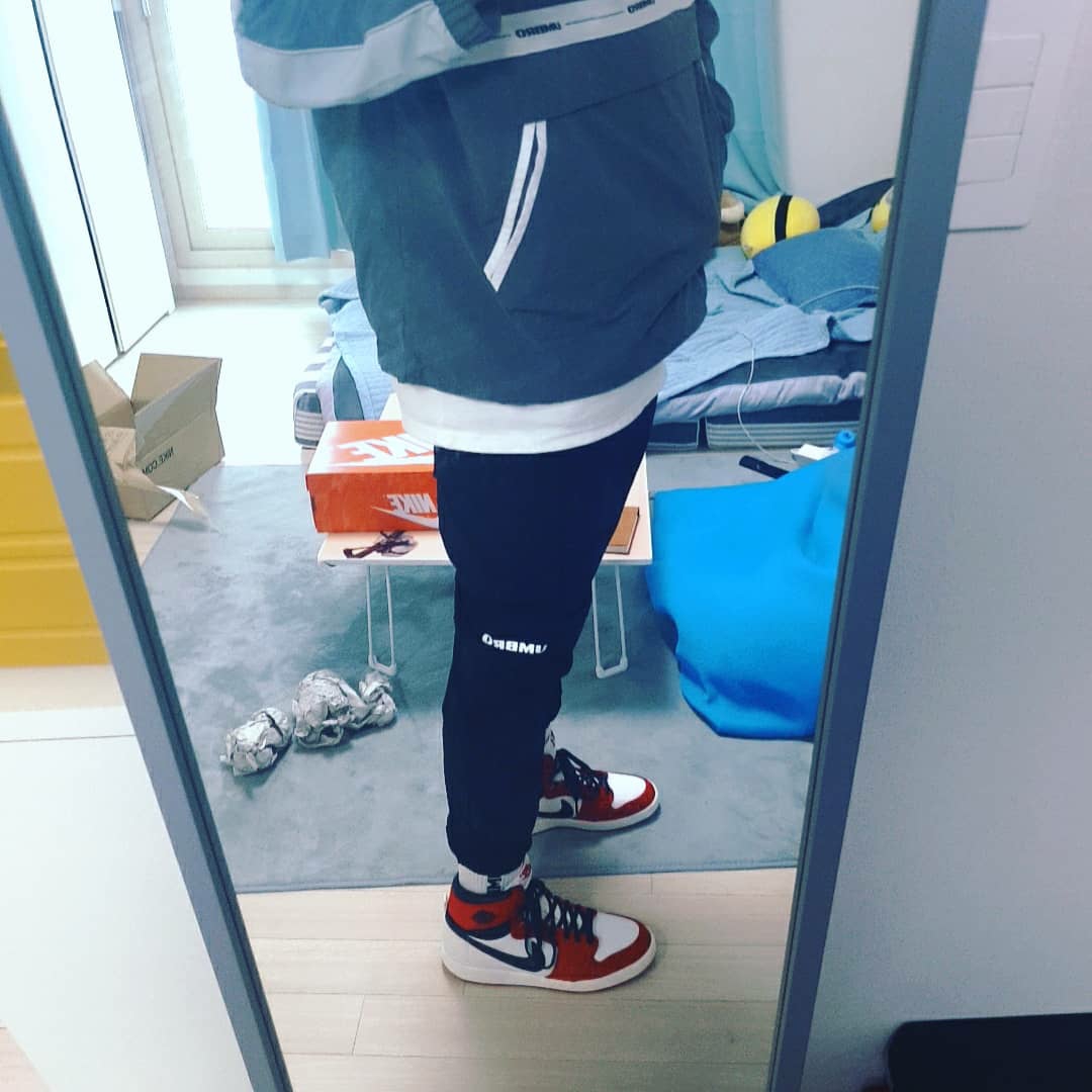 Jordan 1 KO Chicago 2021 착용 스타일 - 1
