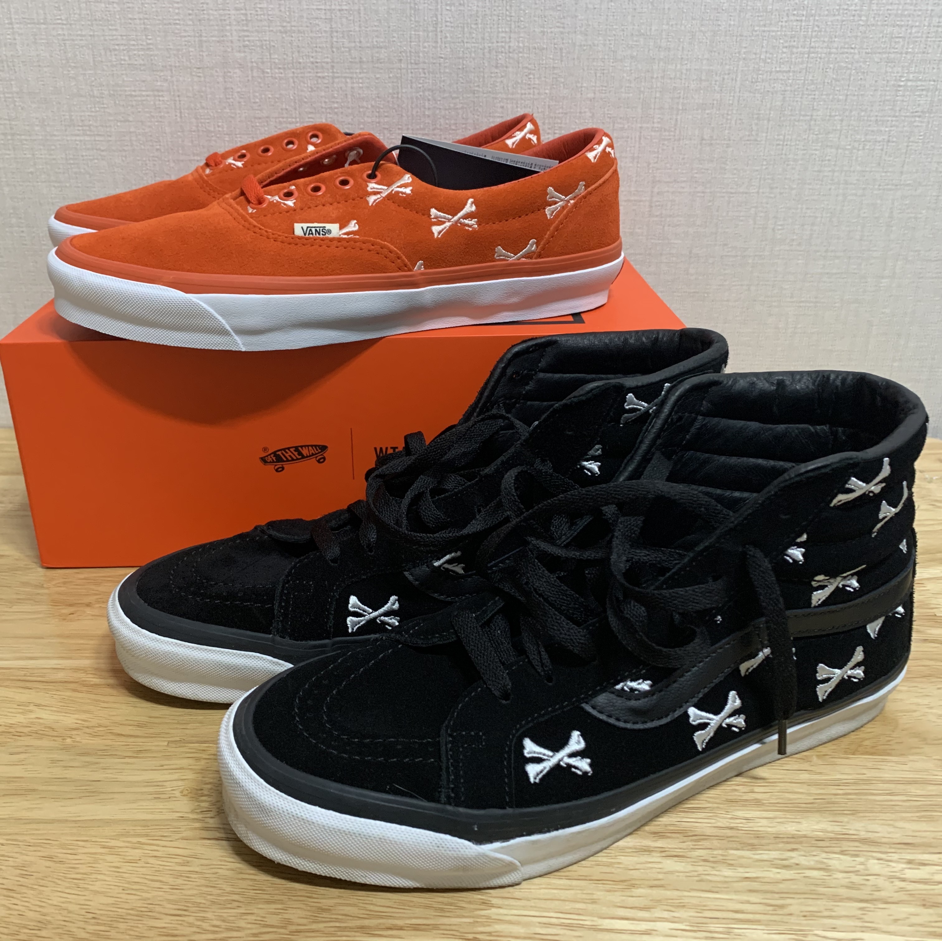 Vans Vault x WTAPS OG Sk8-Hi LX Black, Vans Vault x WTAPS OG Era LX Orange 착용 스타일