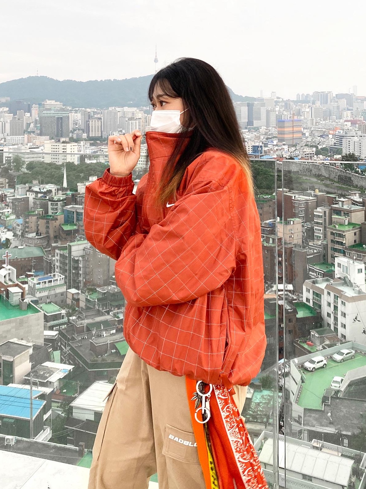 Nike x Sacai Blazer Low Magma Orange 착용 스타일 - 2