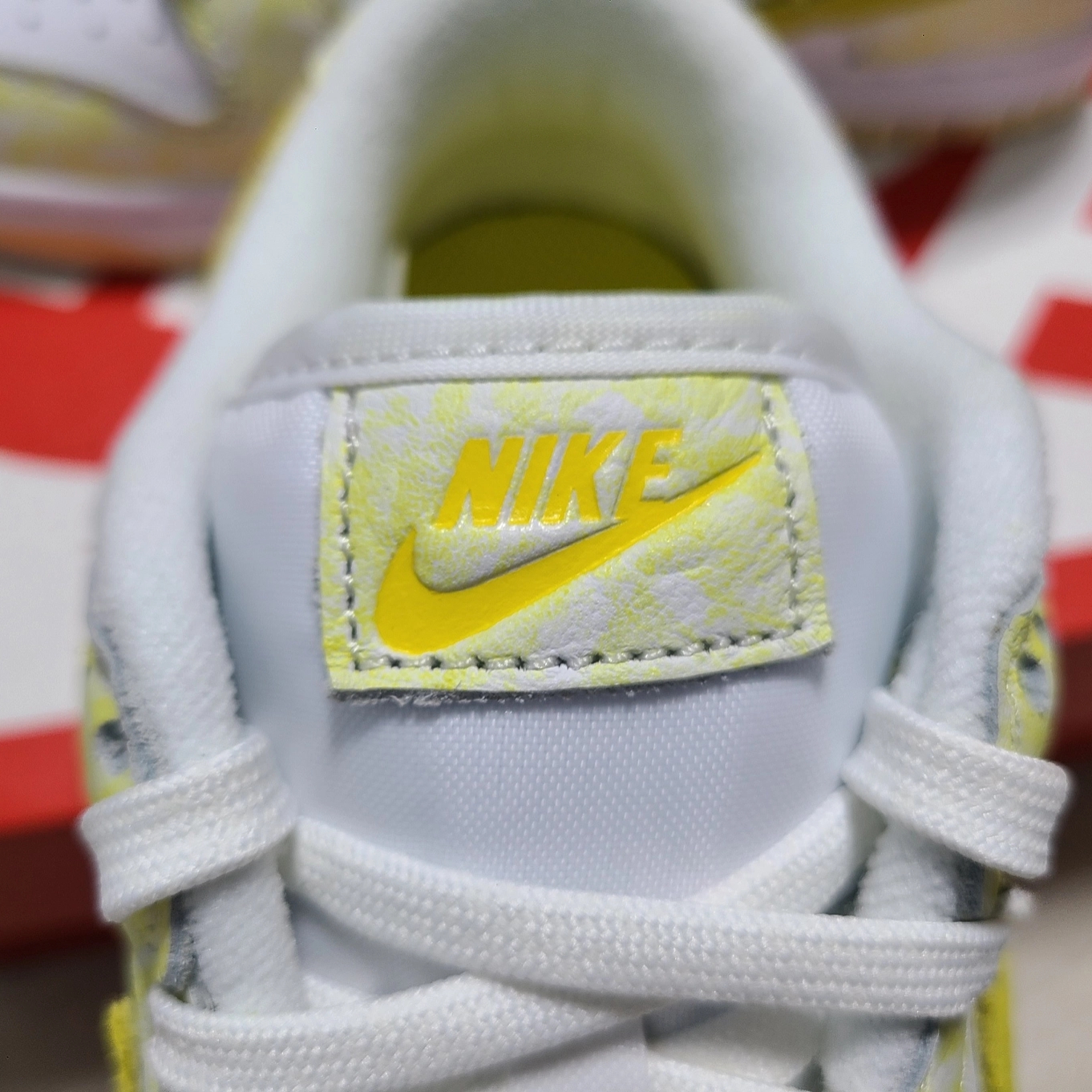 (W) Nike Dunk Low Yellow Strike 착용 스타일 - 3
