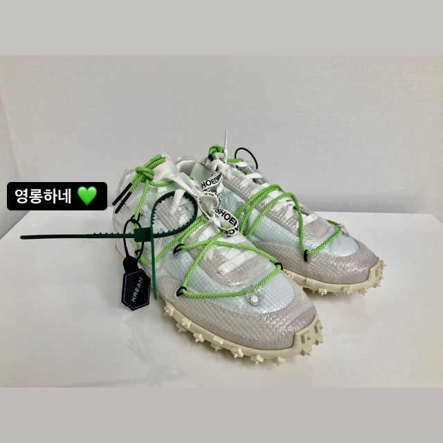 (W) Nike x Off-White Waffle Racer White 착용 스타일