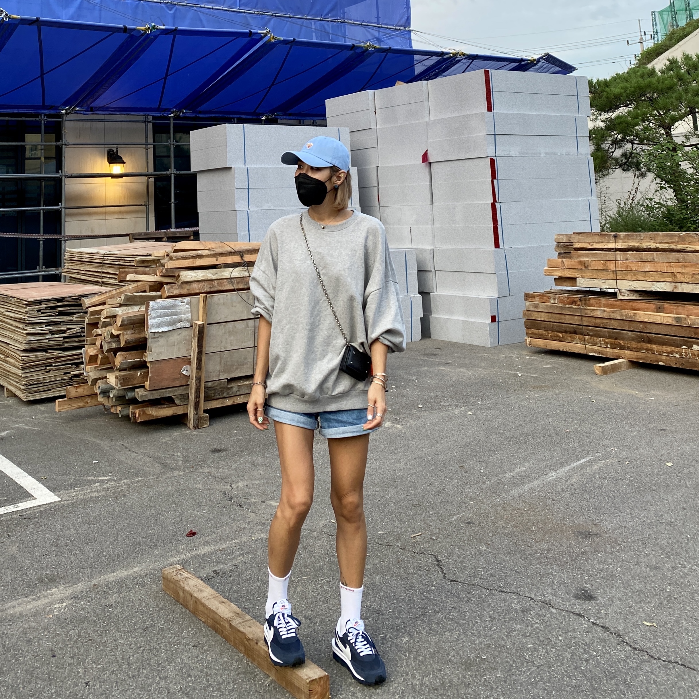 Nike x Sacai x Fragment LDWaffle Blackened Blue 착용 스타일
