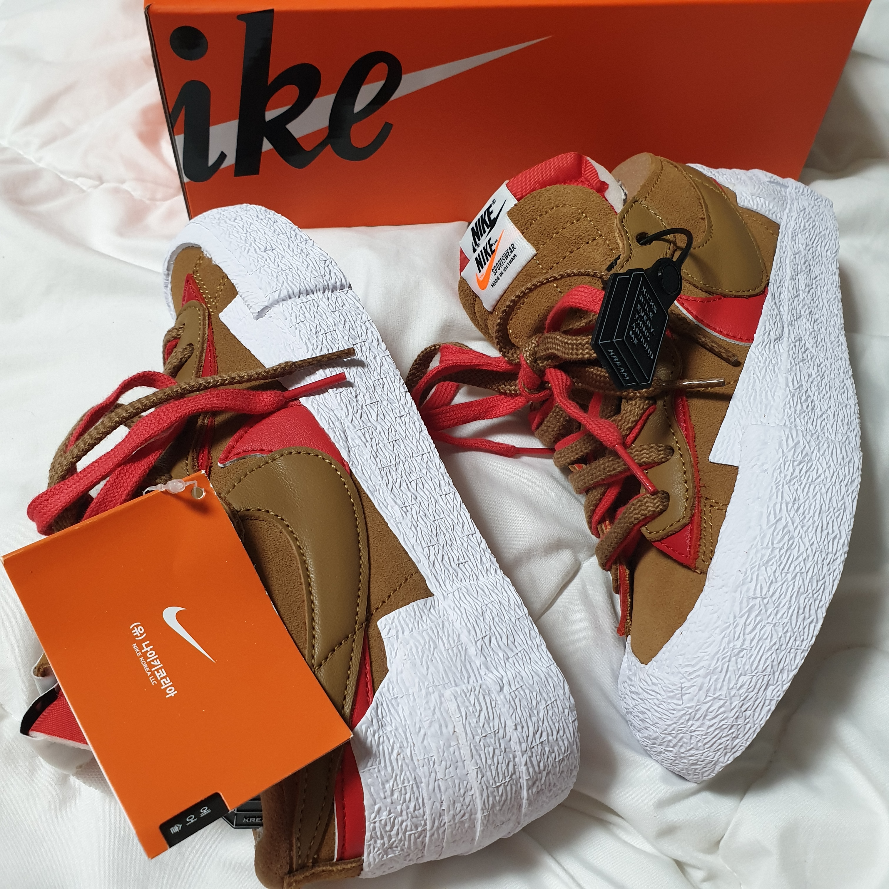 Nike x Sacai Blazer Low British Tan 착용 스타일 - 3