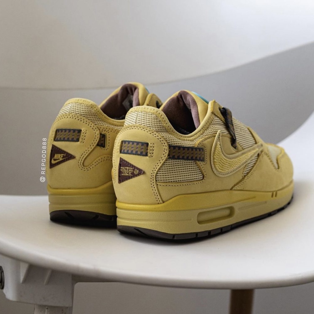 Nike x Travis Scott Air Max 270 React Cactus Trails 착용 스타일 - 5