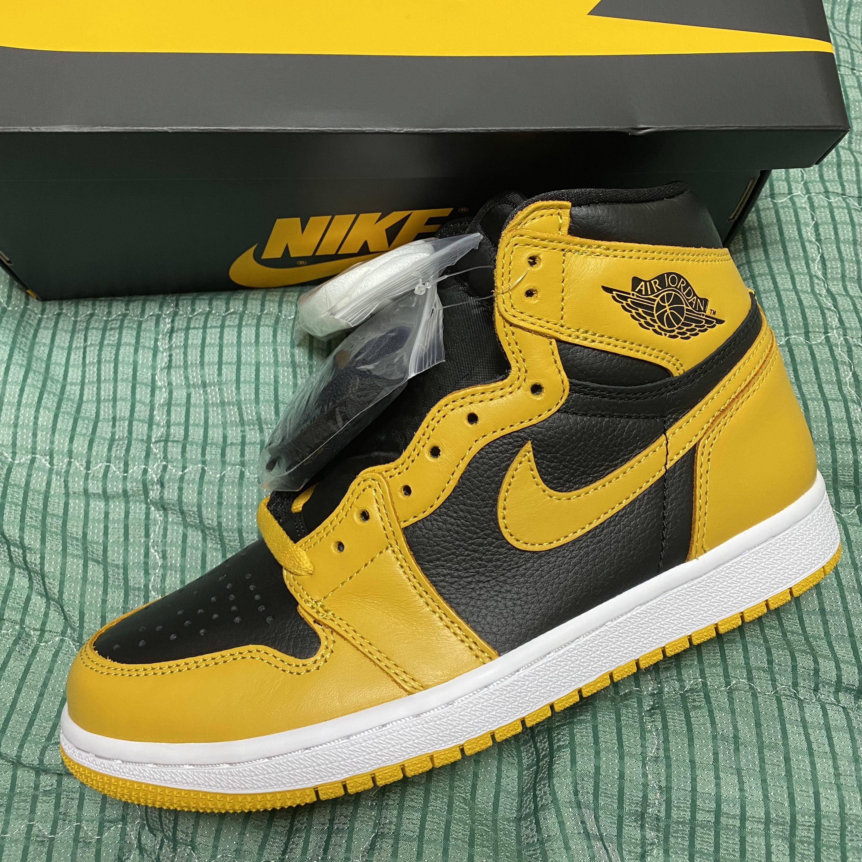 Jordan 1 Retro High OG Pollen, (GS) Jordan 1 Retro High OG Pollen 착용 스타일
