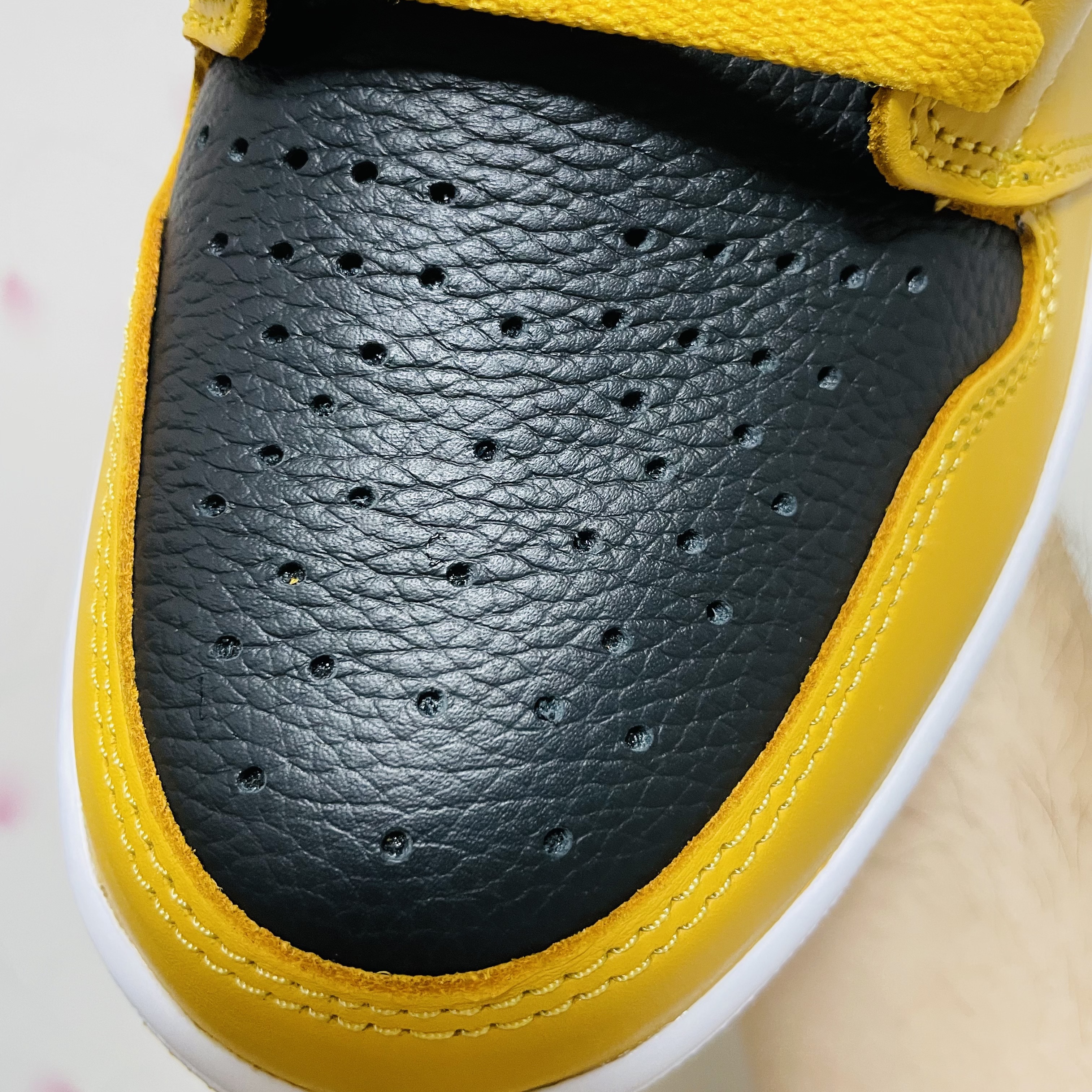 Jordan 1 Retro High OG Pollen 착용 스타일 - 2